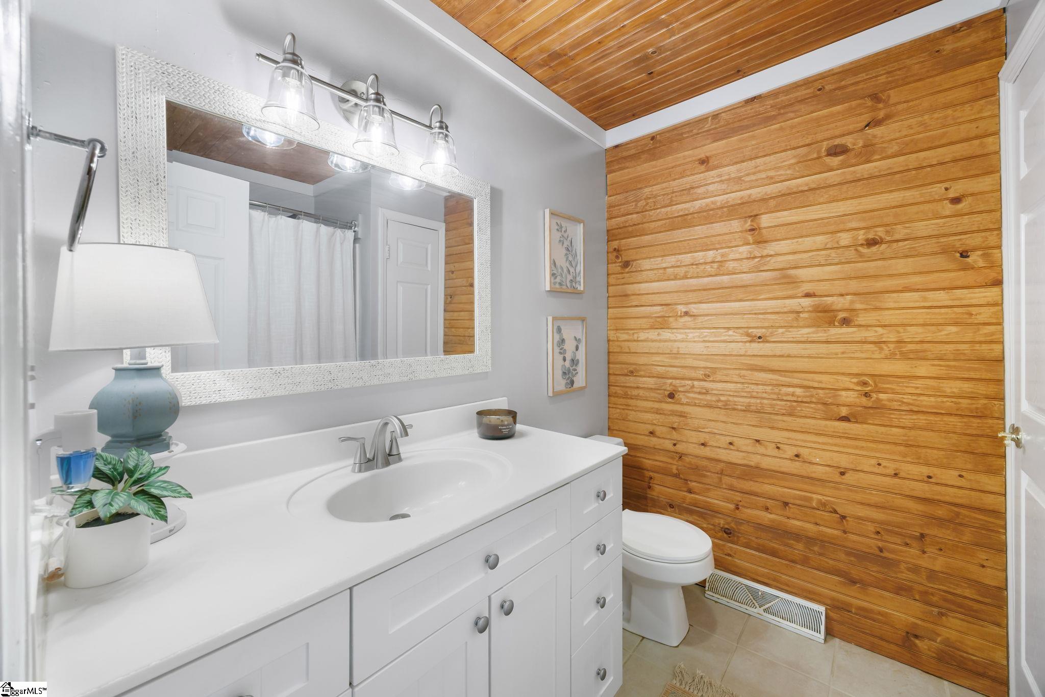 623 W Ridgway Drive Honea Path, SC 29654