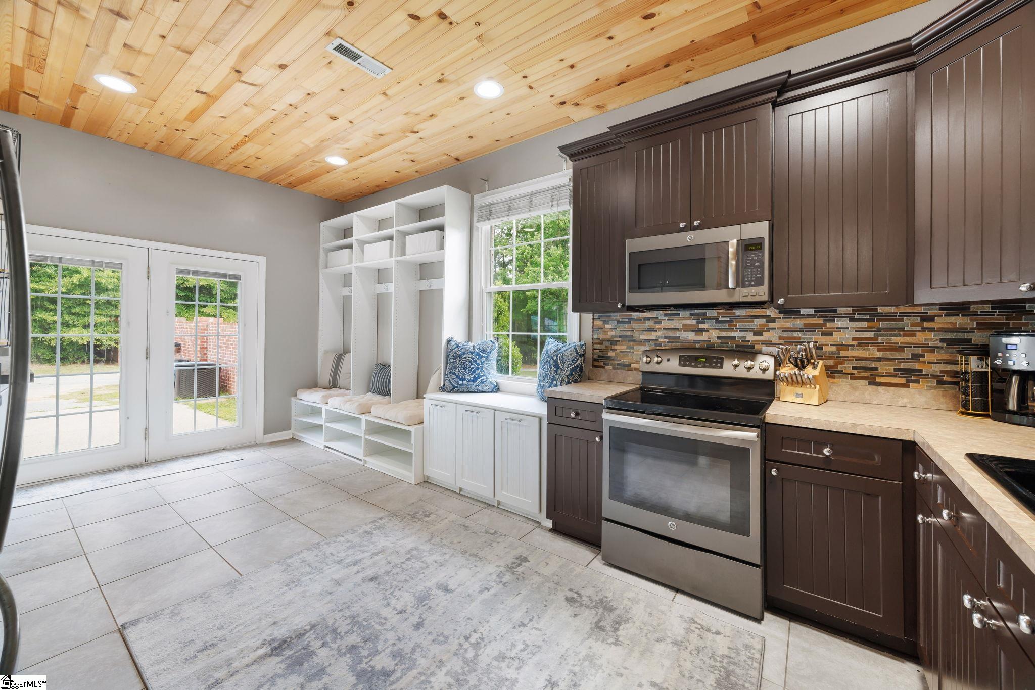 623 W Ridgway Drive Honea Path, SC 29654