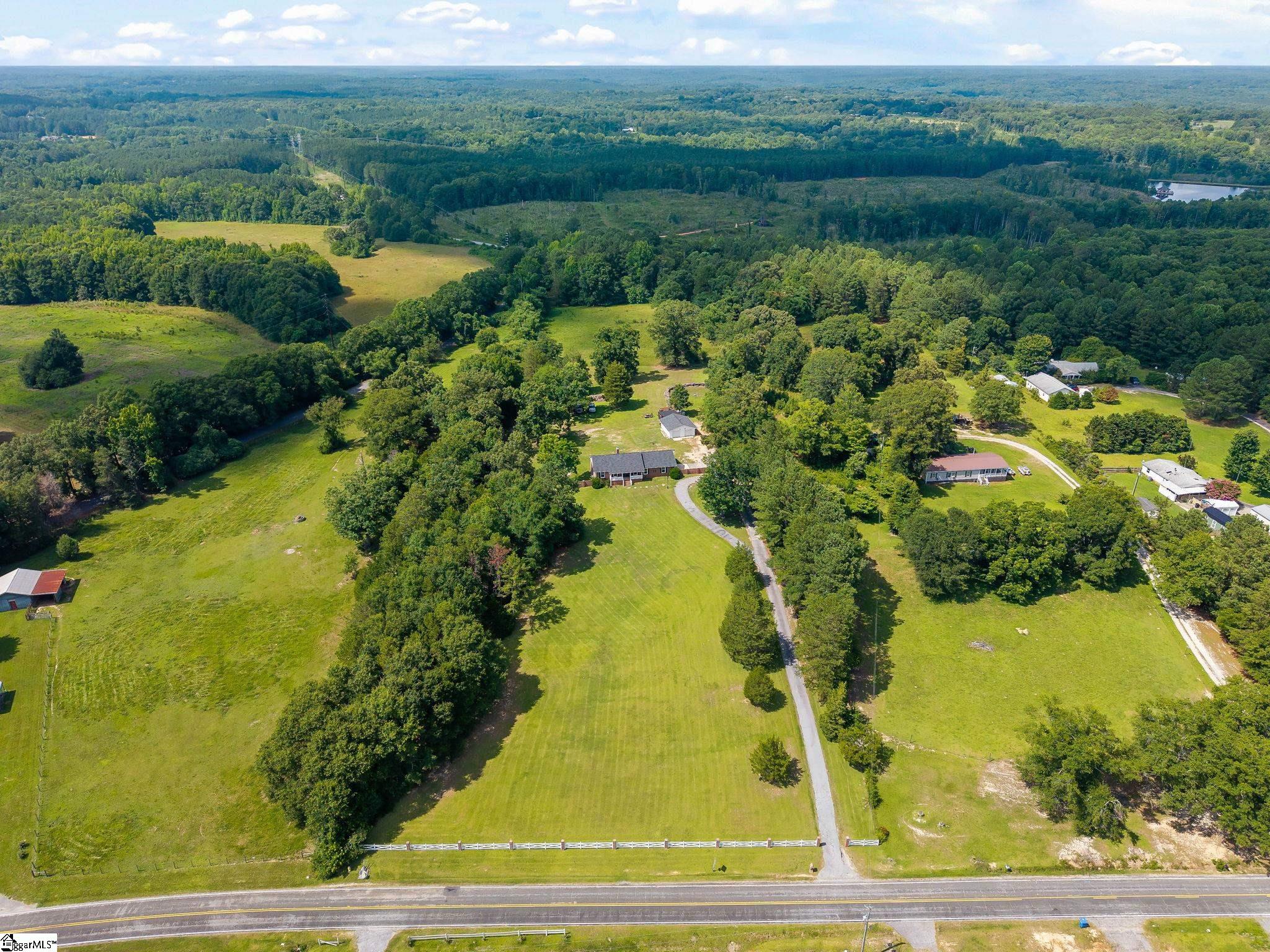 623 W Ridgway Drive Honea Path, SC 29654