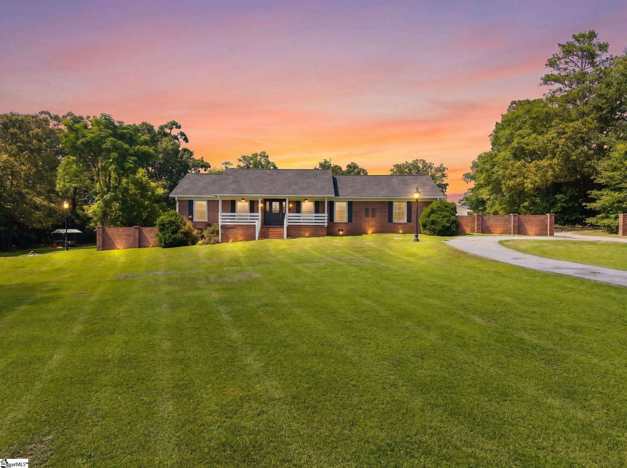 623 W Ridgway Drive Honea Path, SC 29654