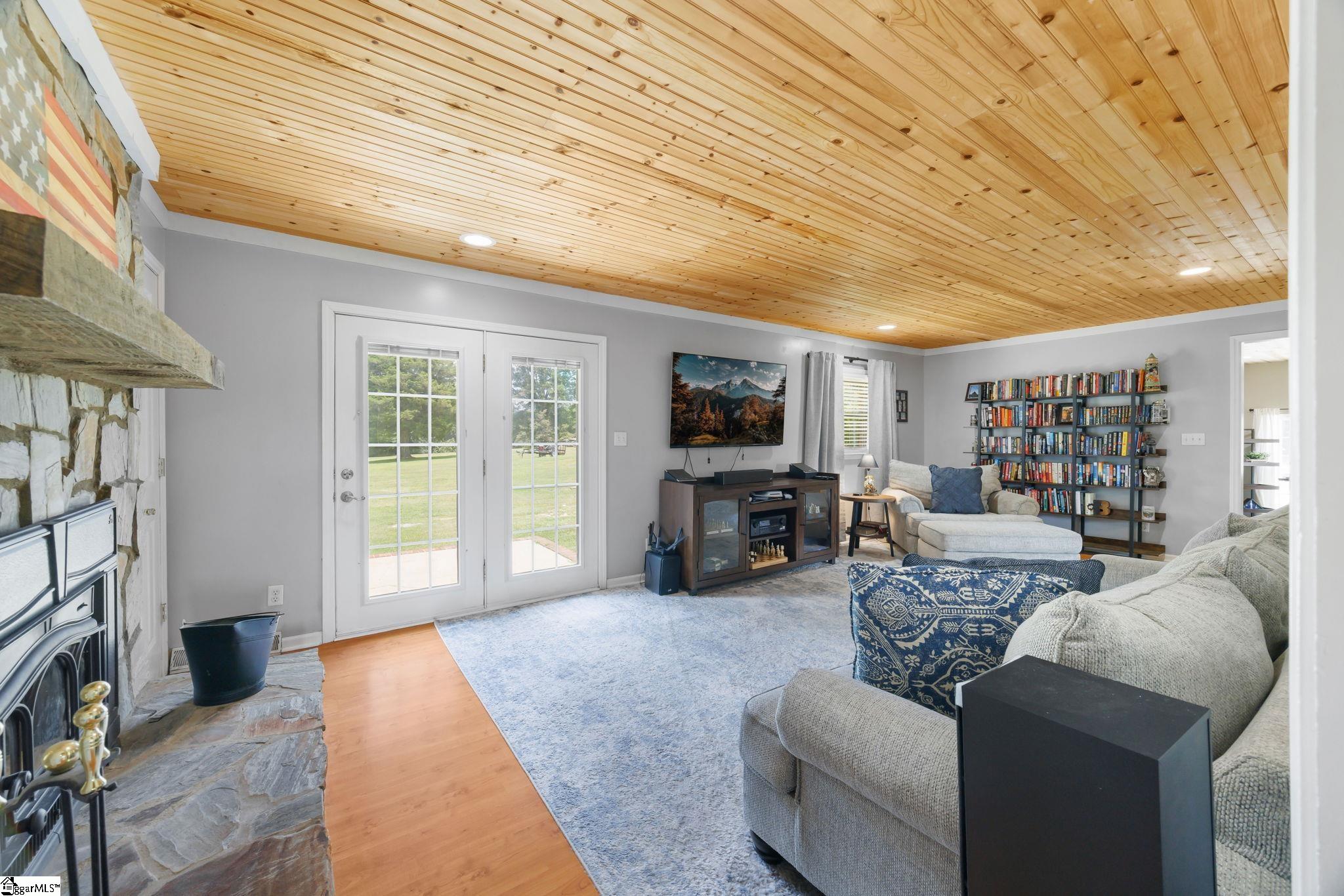 623 W Ridgway Drive Honea Path, SC 29654