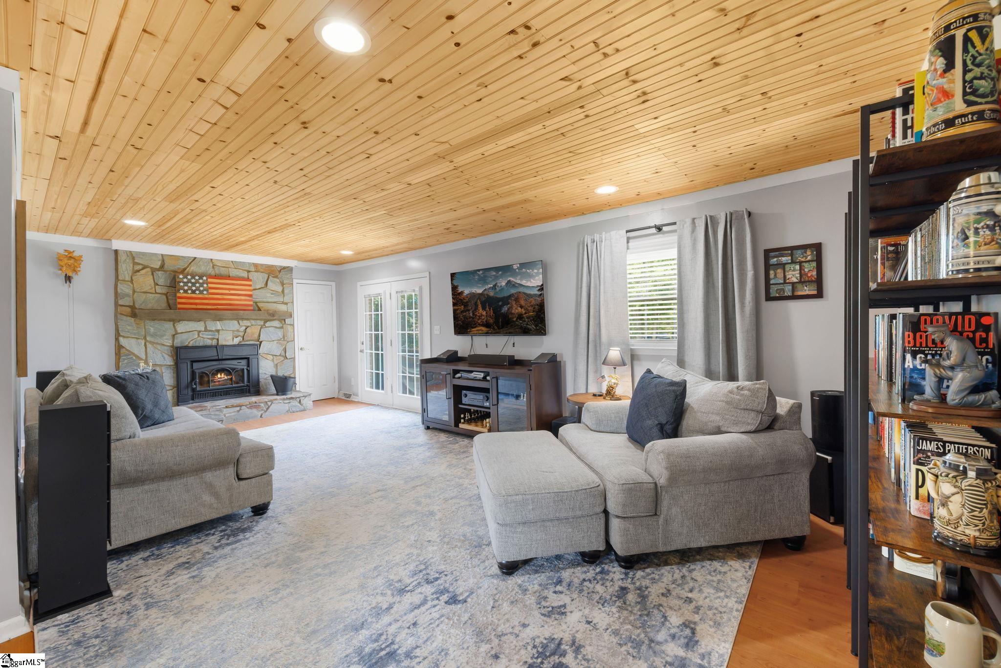 623 W Ridgway Drive Honea Path, SC 29654