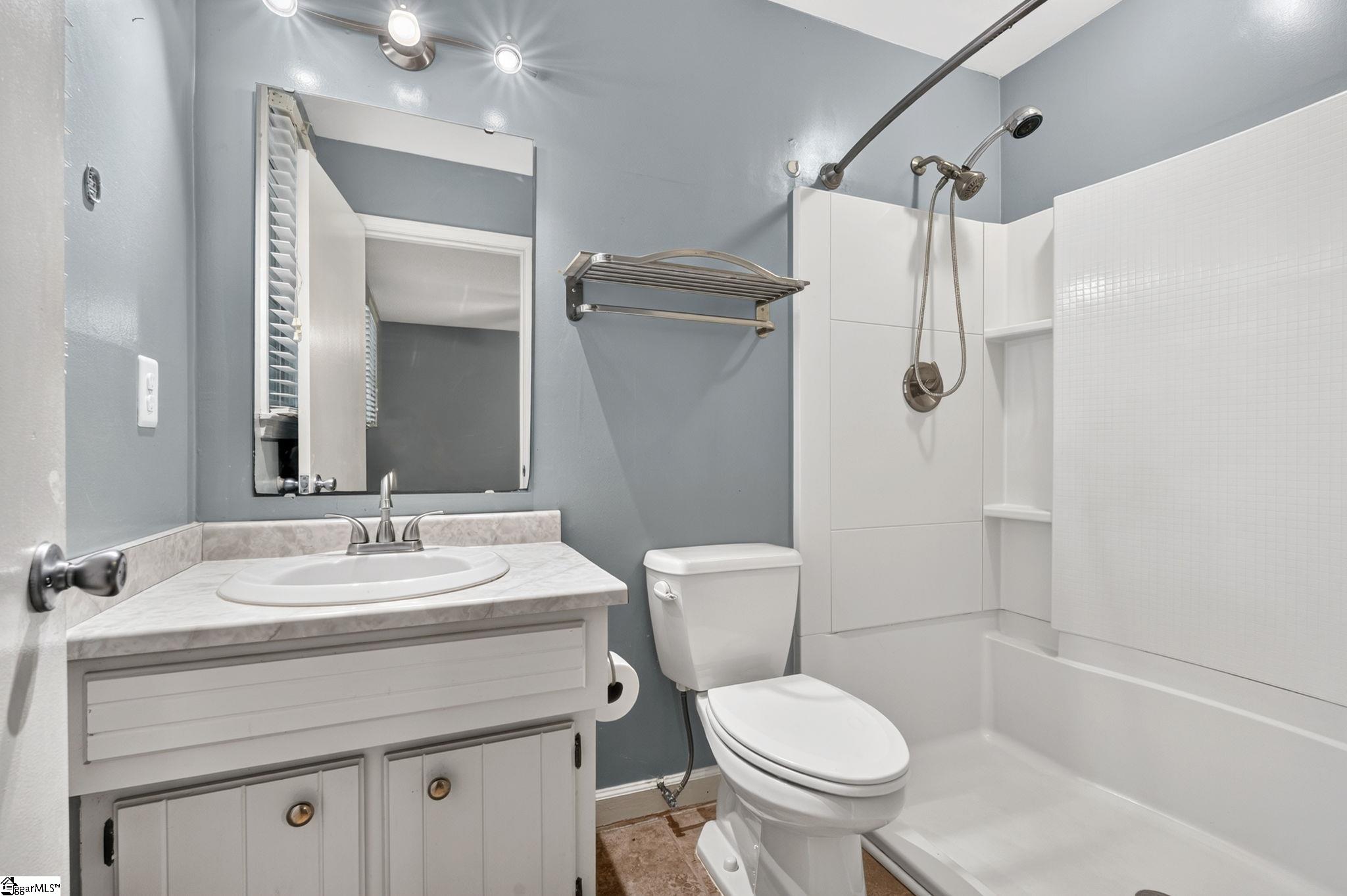 210 Saratoga Drive Greer, SC 29650