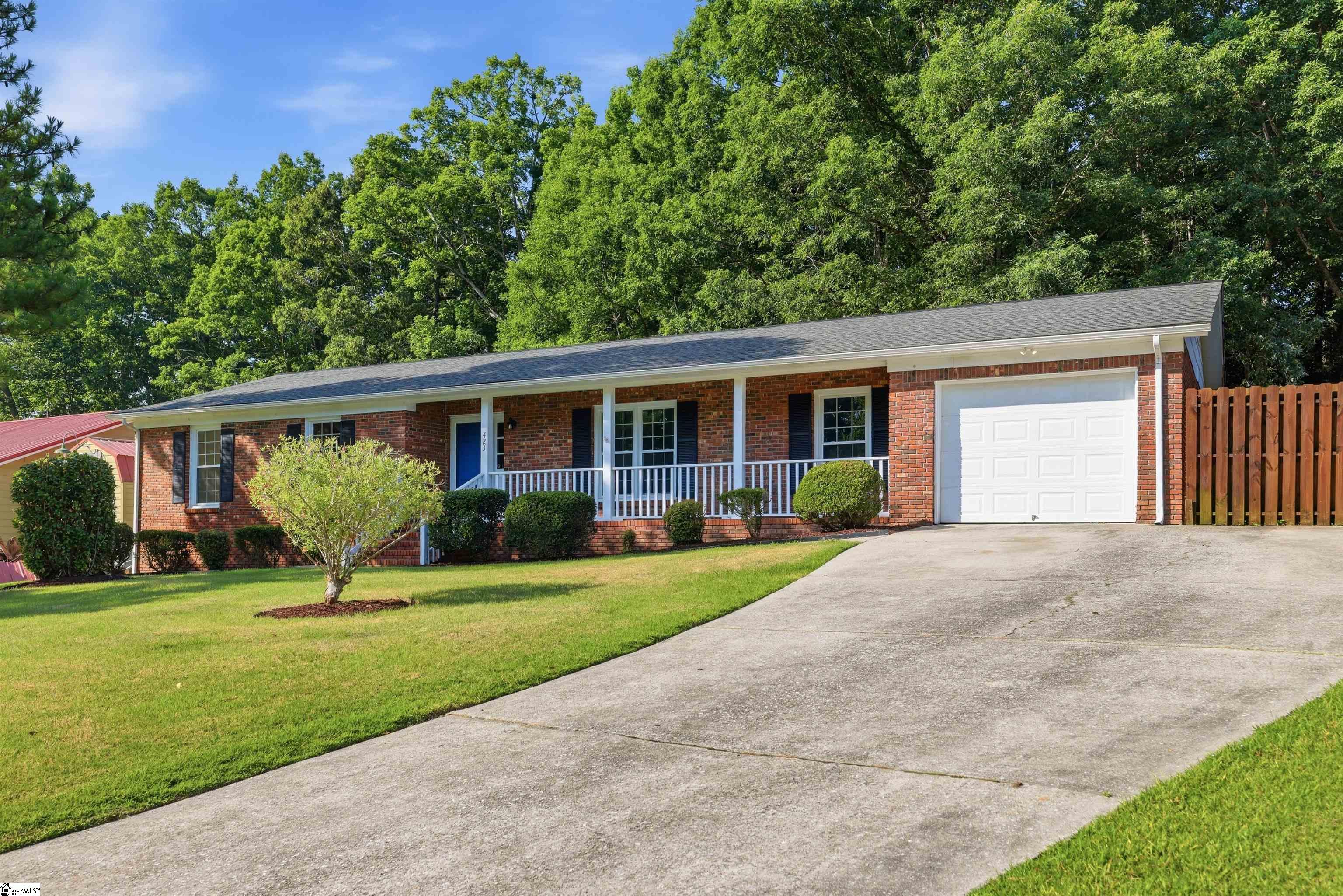 423 Indian Trail Taylors, SC 29687
