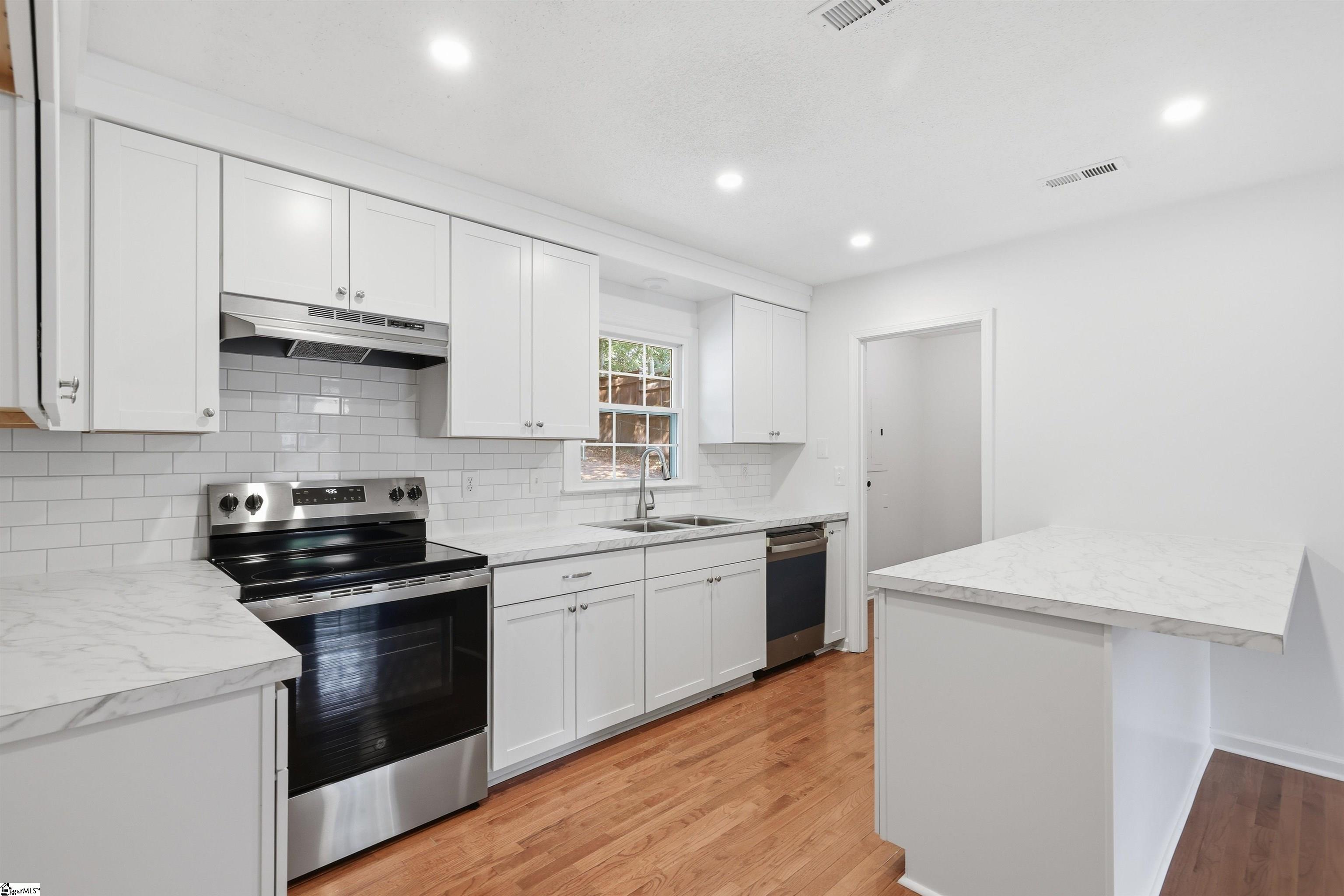 423 Indian Trail Taylors, SC 29687
