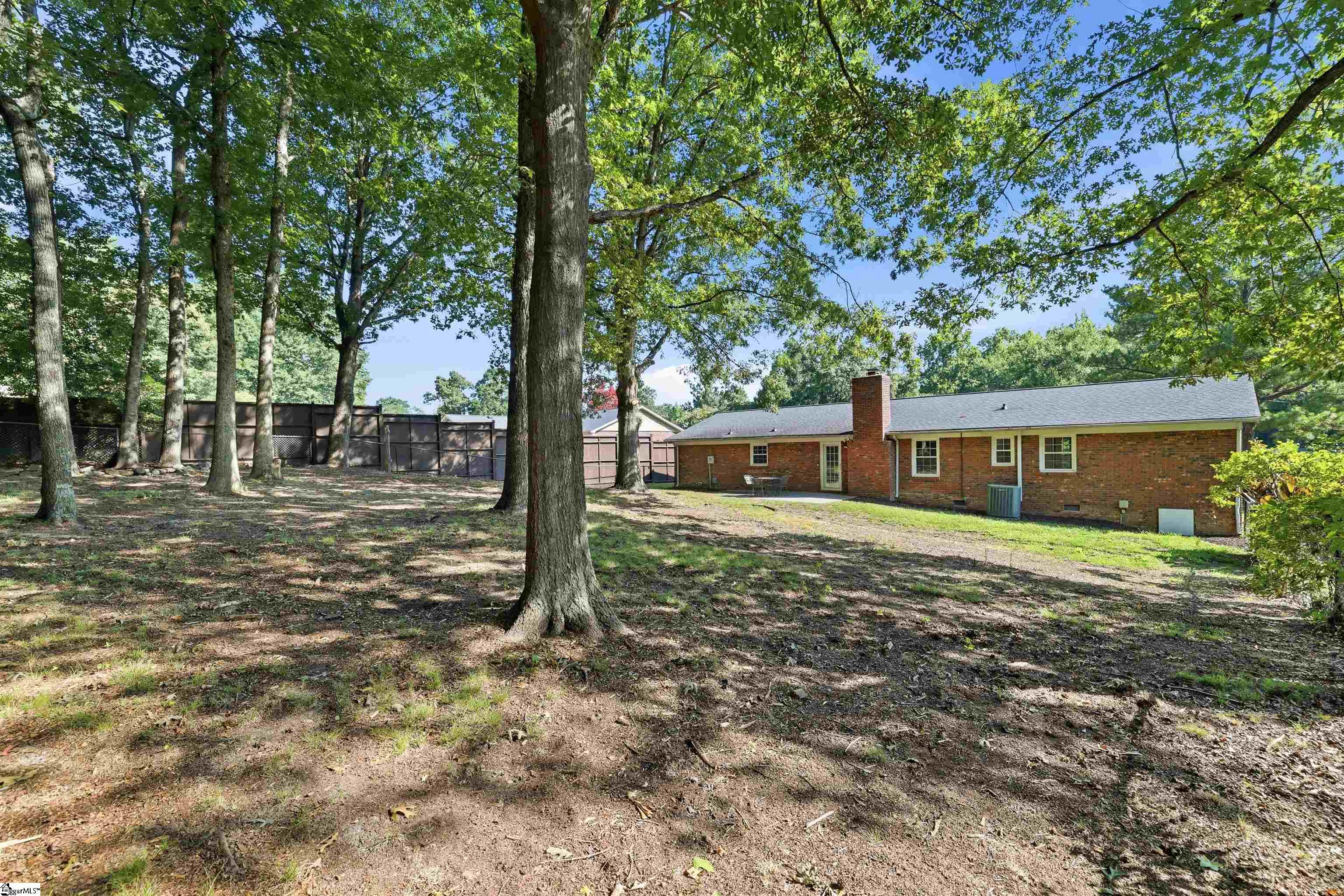 423 Indian Trail Taylors, SC 29687