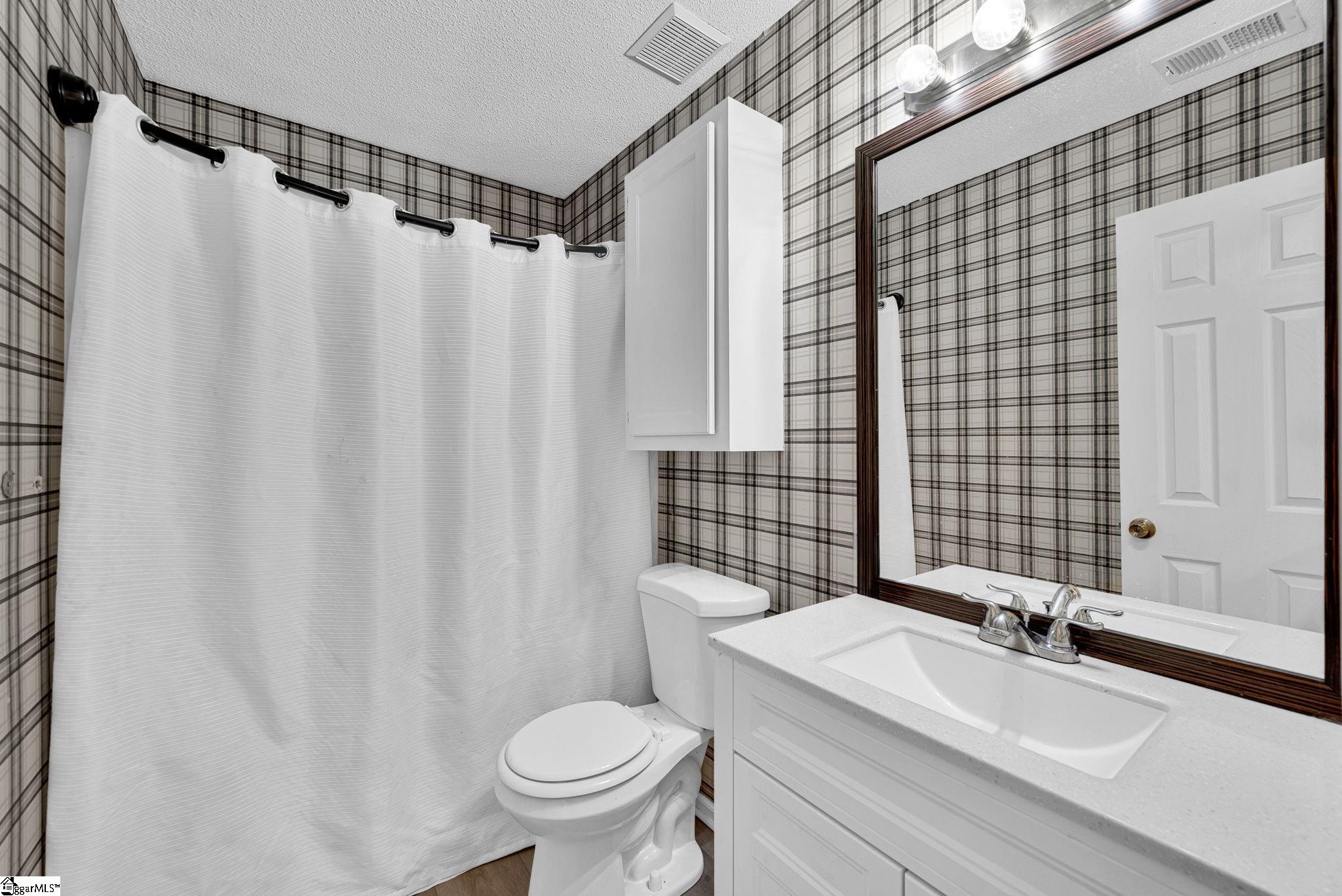 301 Mountain View Court Greenville, SC 29611