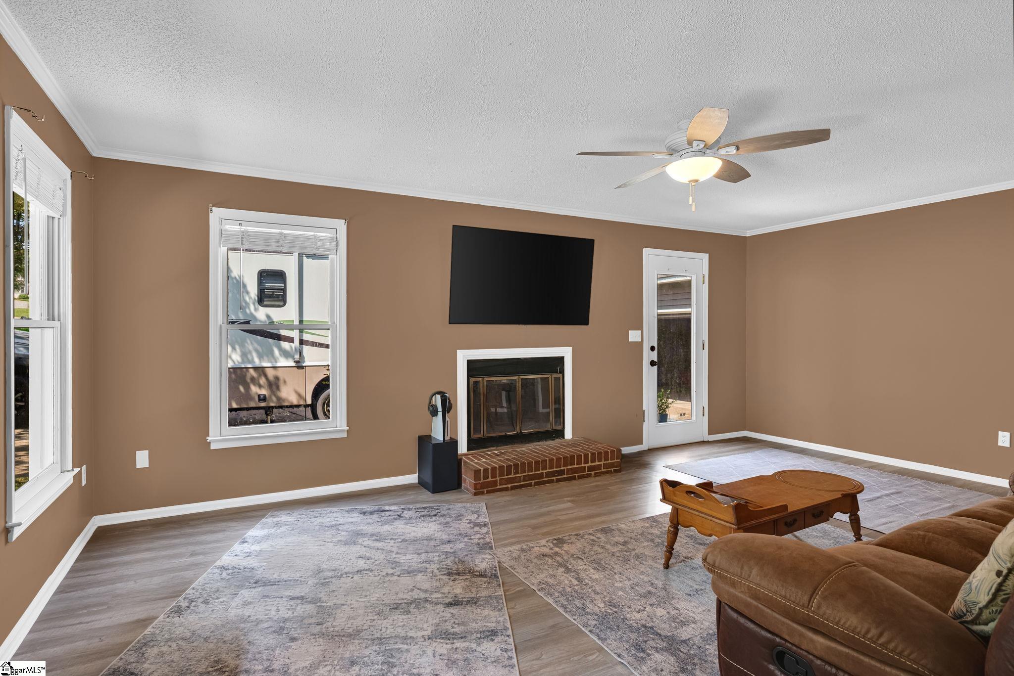 301 Mountain View Court Greenville, SC 29611