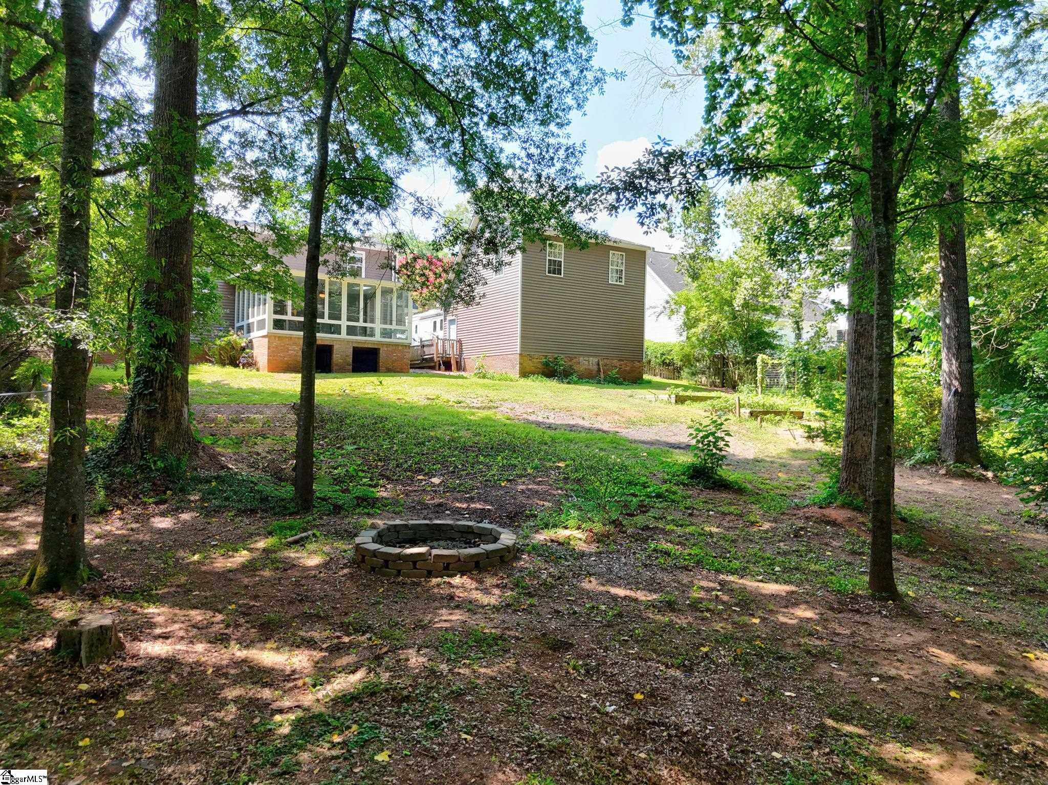 301 Mountain View Court Greenville, SC 29611