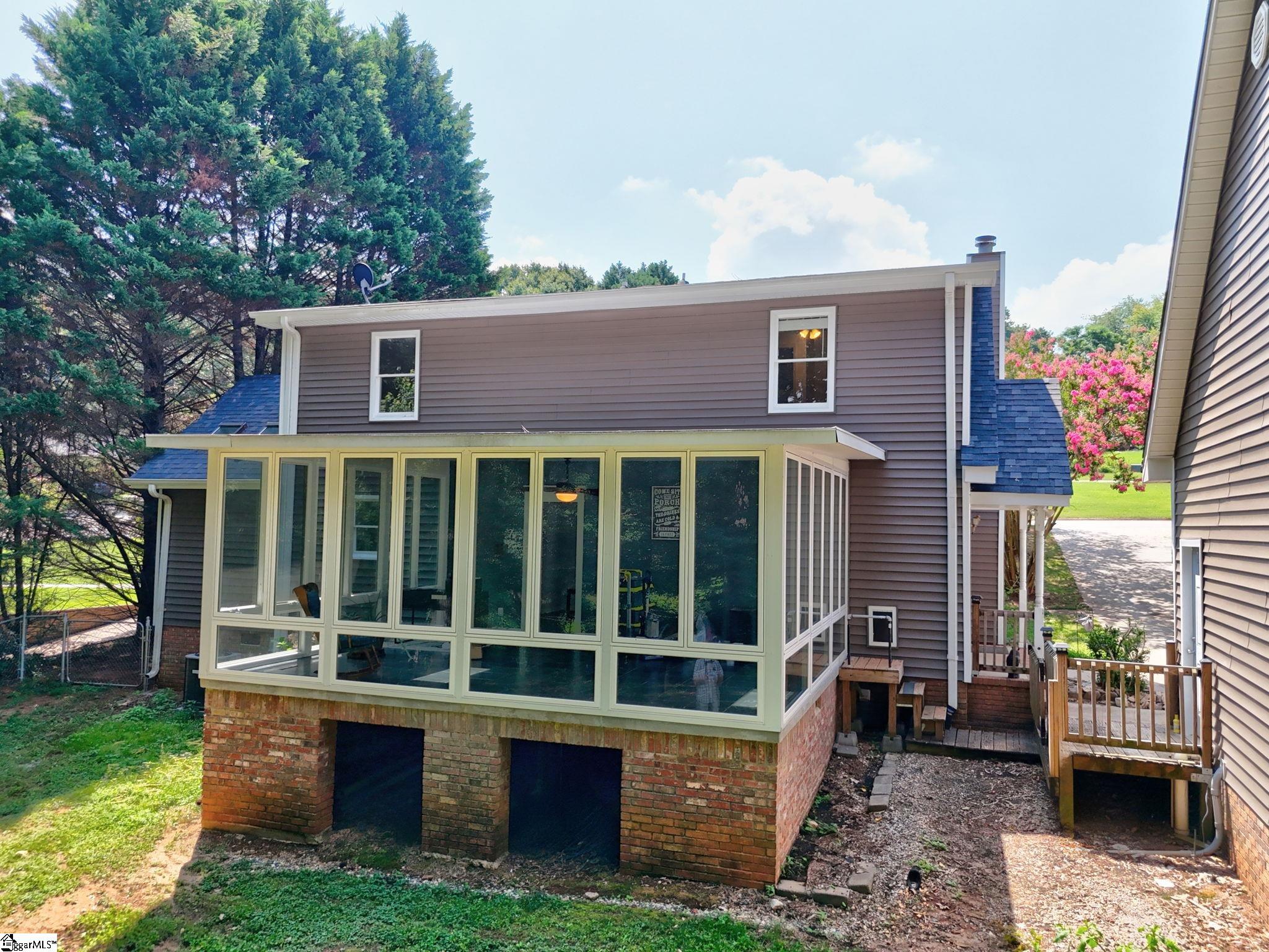 301 Mountain View Court Greenville, SC 29611