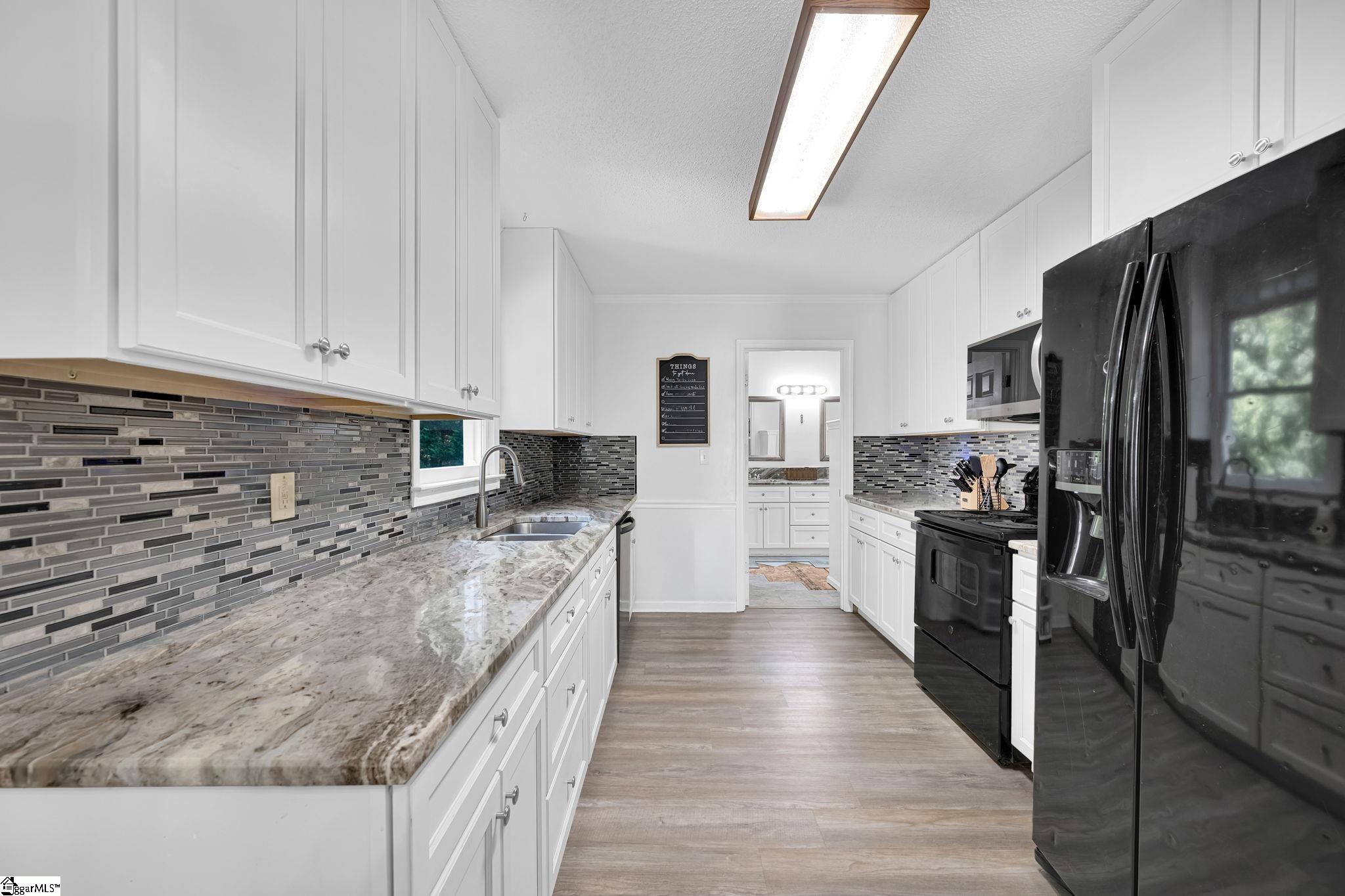 301 Mountain View Court Greenville, SC 29611