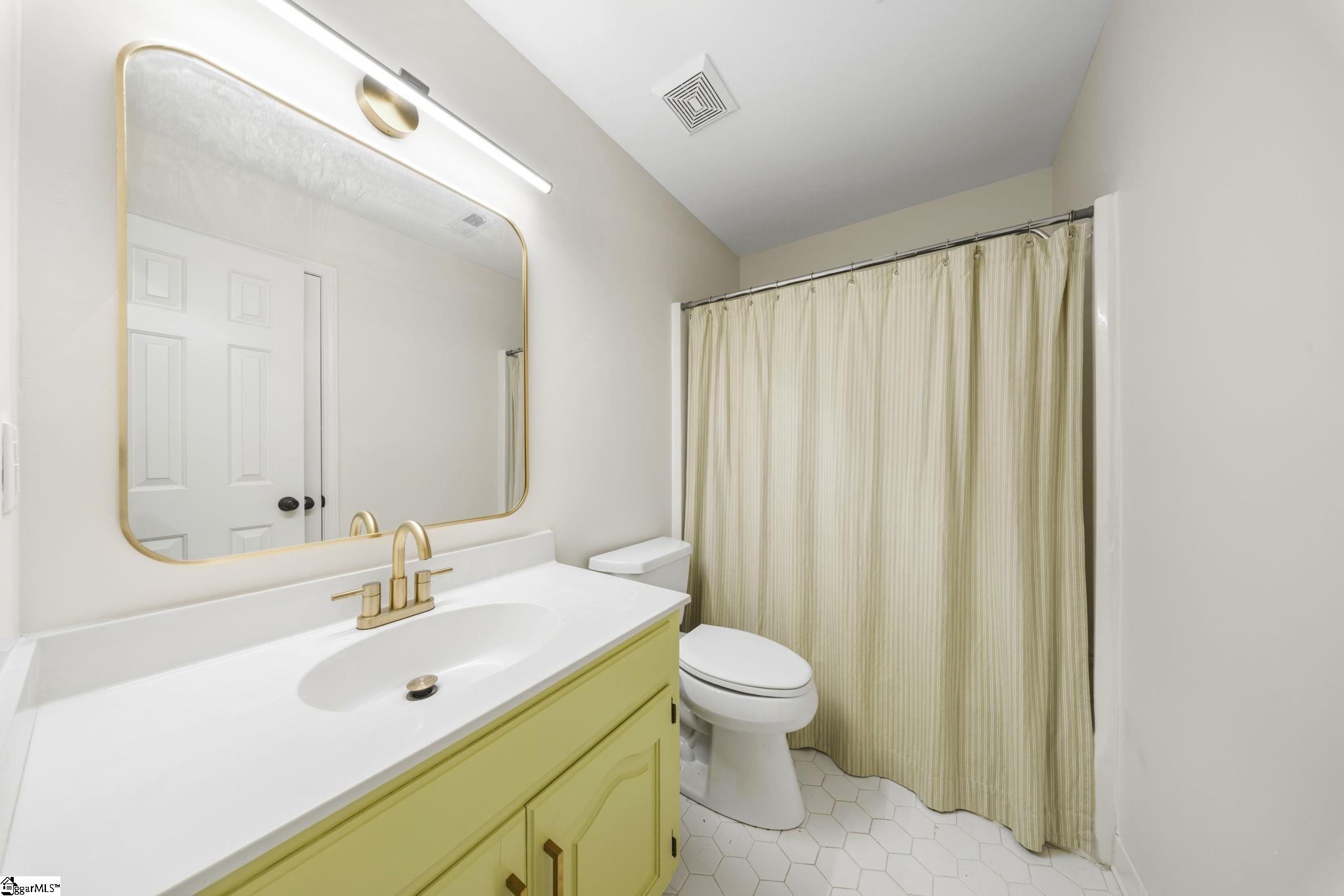 414 Phillips Lane Greer, SC 29650