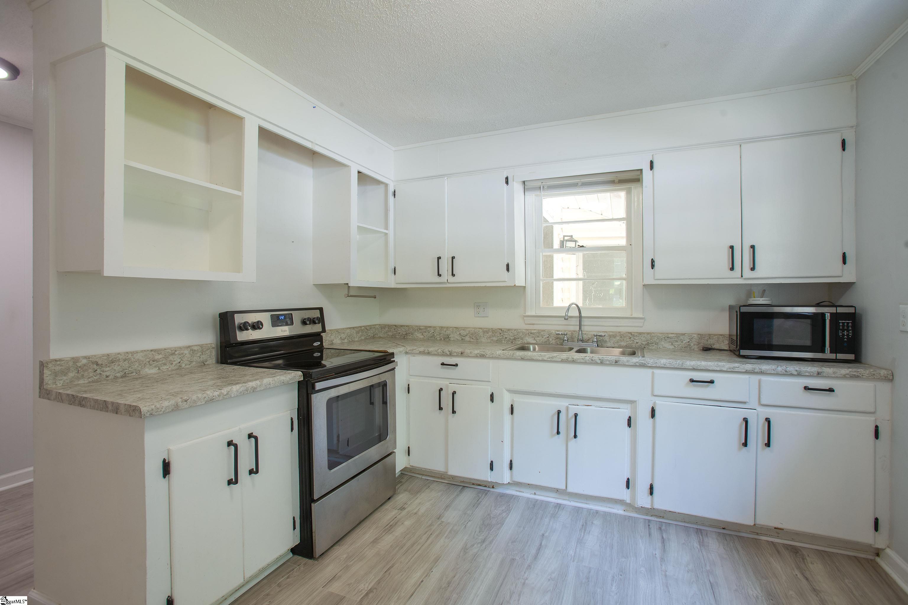 640 Humphrey Street Spartanburg, SC 29301-1942