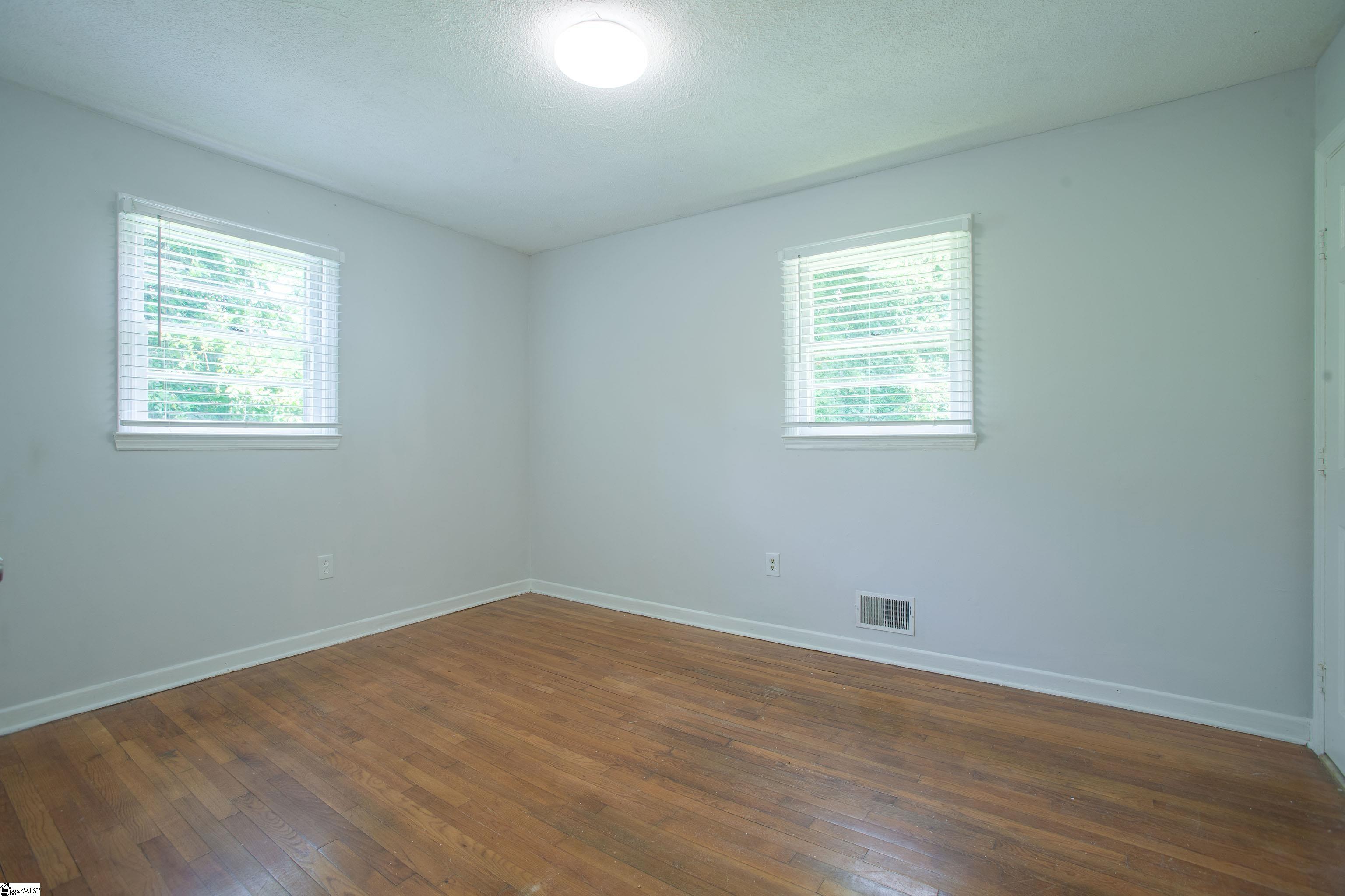 640 Humphrey Street Spartanburg, SC 29301-1942