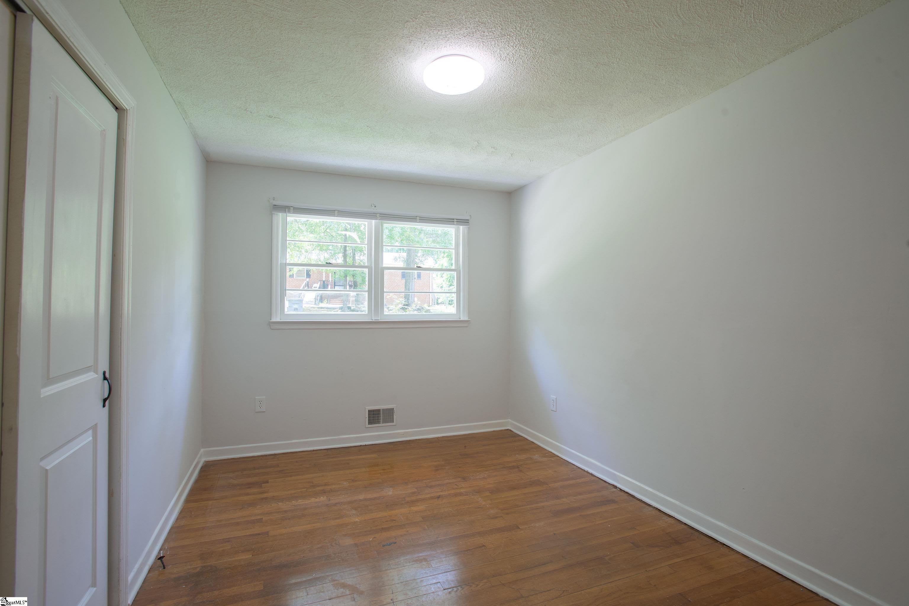 640 Humphrey Street Spartanburg, SC 29301-1942
