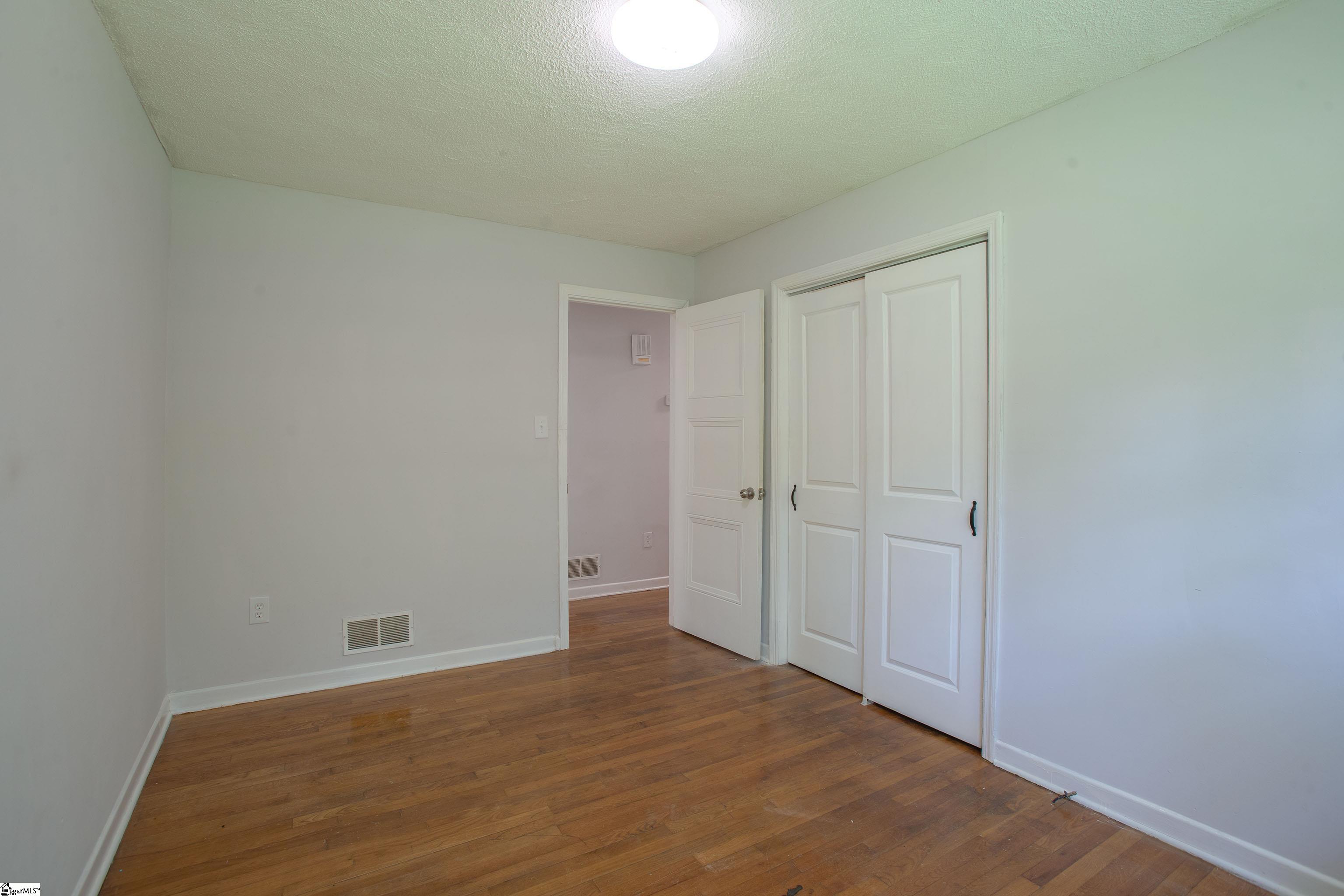 640 Humphrey Street Spartanburg, SC 29301-1942