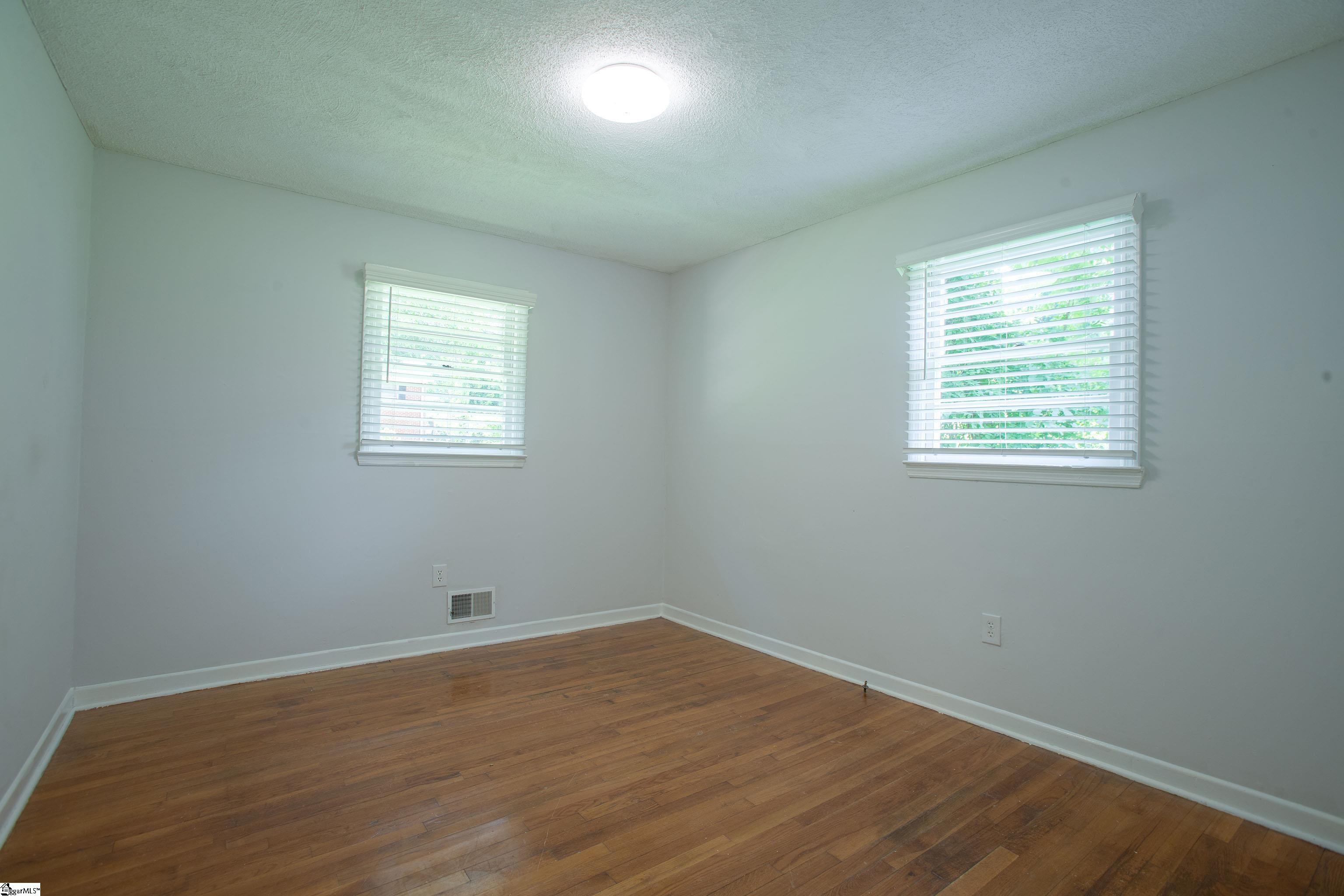 640 Humphrey Street Spartanburg, SC 29301-1942