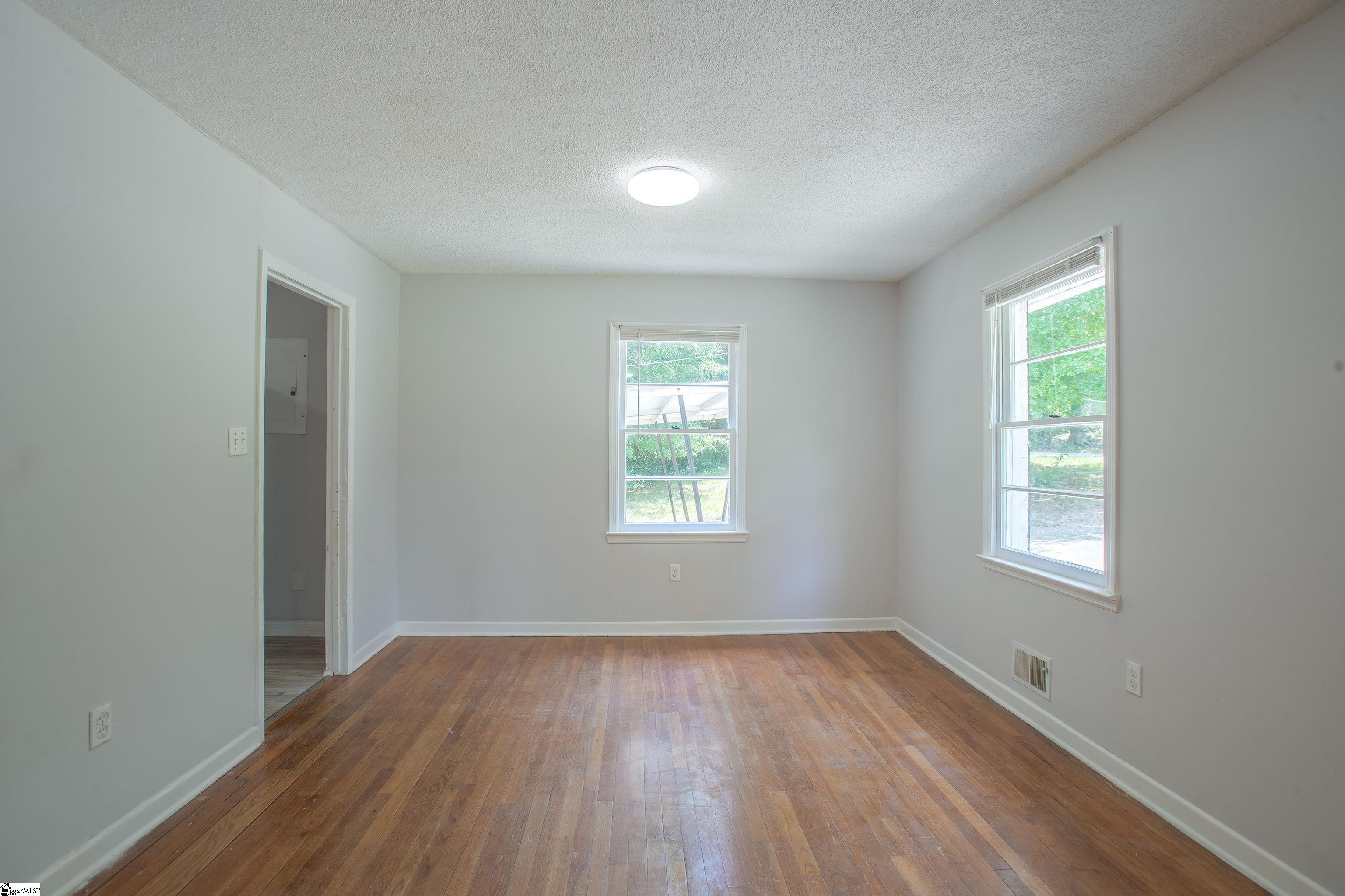 640 Humphrey Street Spartanburg, SC 29301-1942