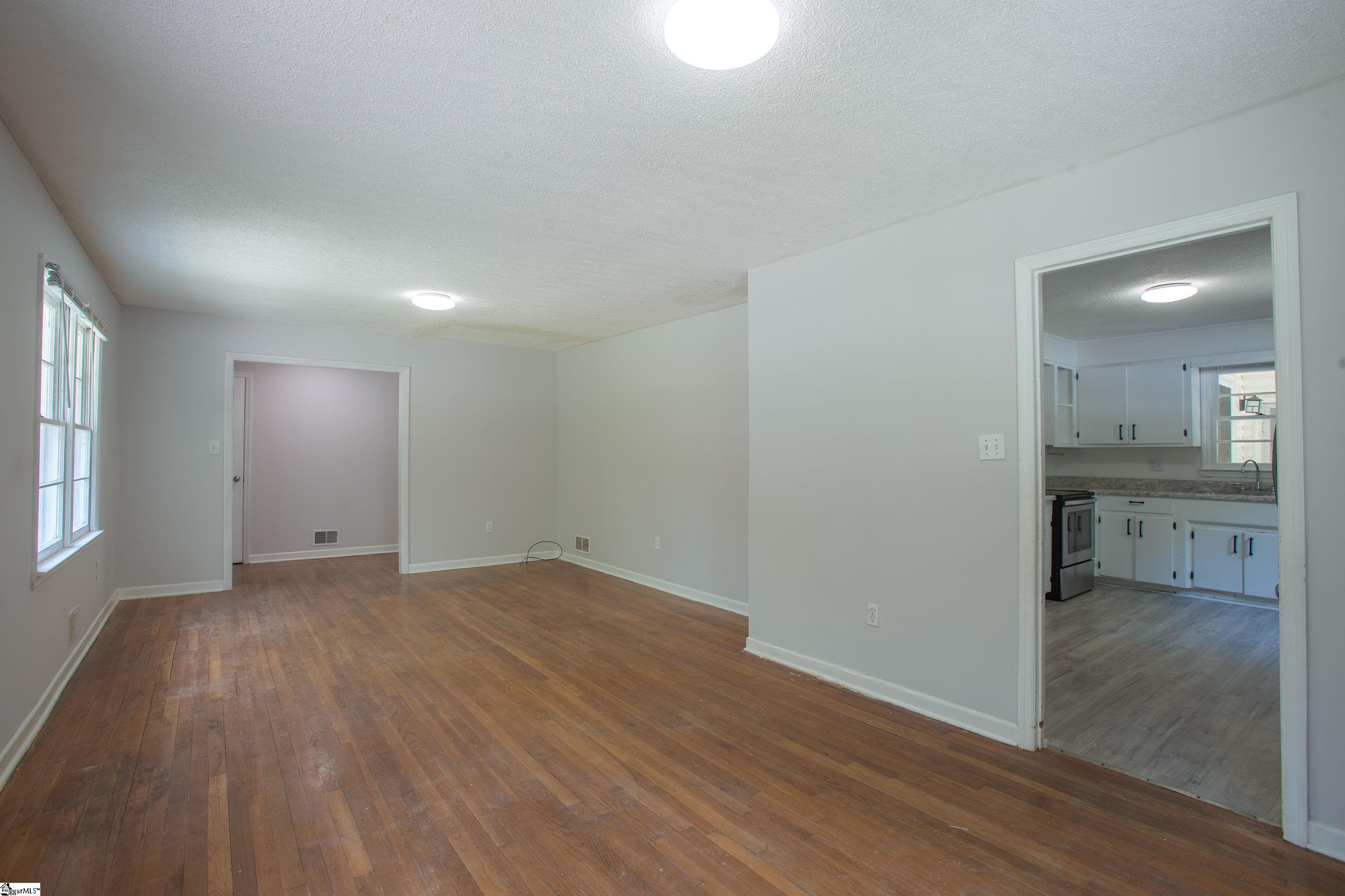 640 Humphrey Street Spartanburg, SC 29301-1942
