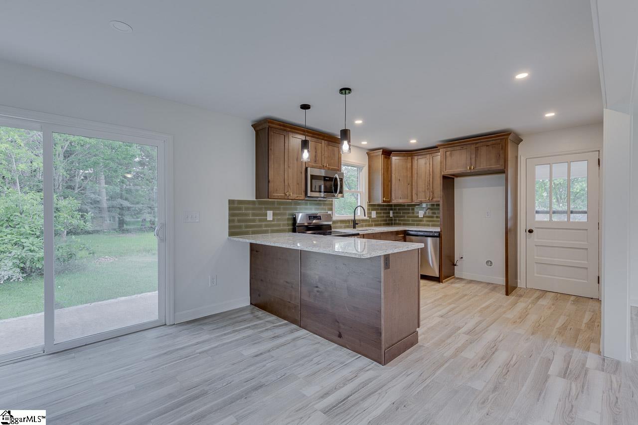 110 Charlton Circle Easley, SC 29642