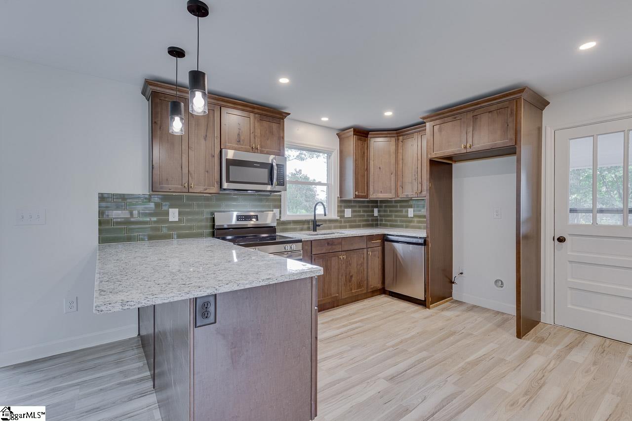 110 Charlton Circle Easley, SC 29642