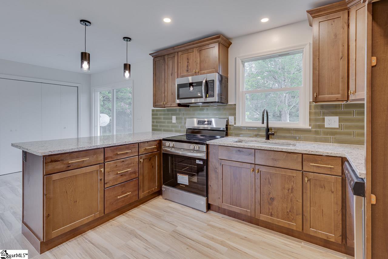 110 Charlton Circle Easley, SC 29642