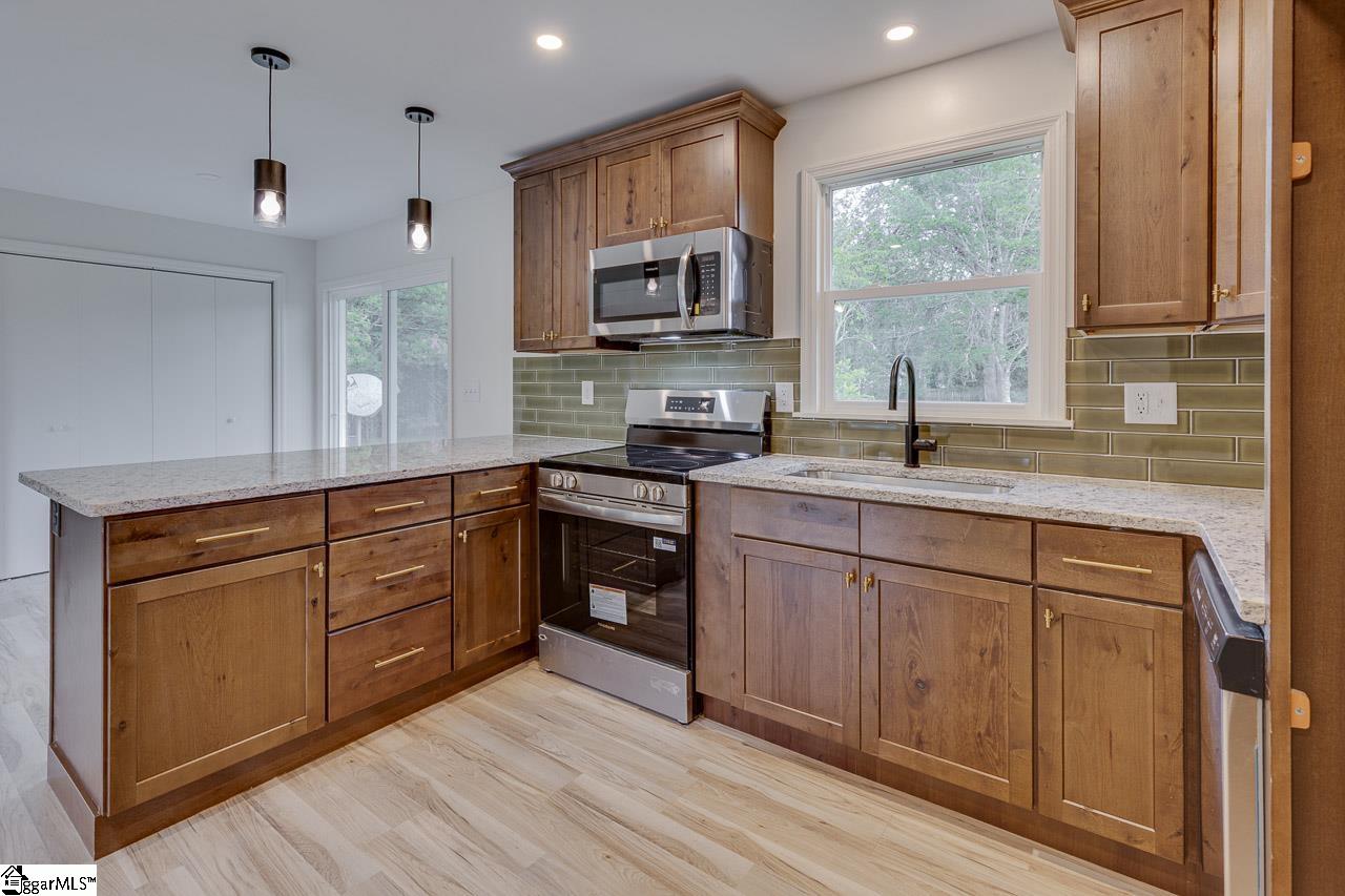 110 Charlton Circle Easley, SC 29642