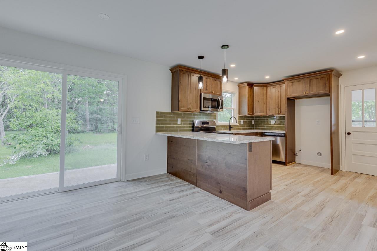 110 Charlton Circle Easley, SC 29642