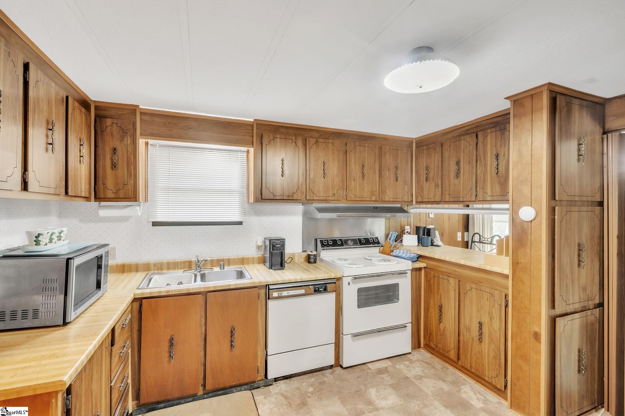 207 Wallace Drive Easley, SC 29640