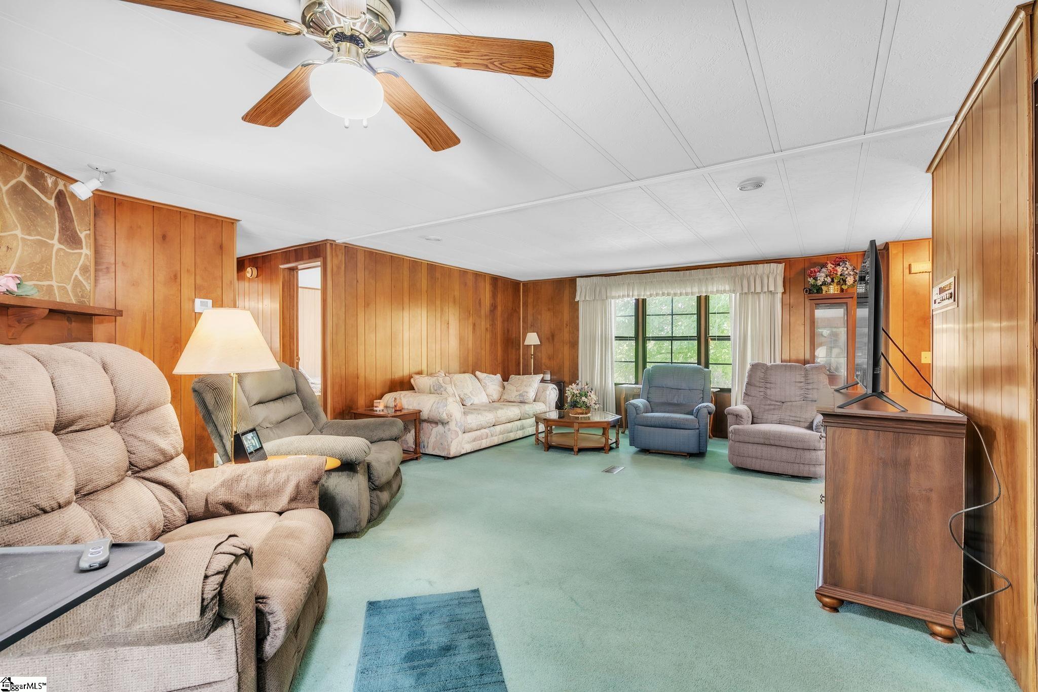 207 Wallace Drive Easley, SC 29640