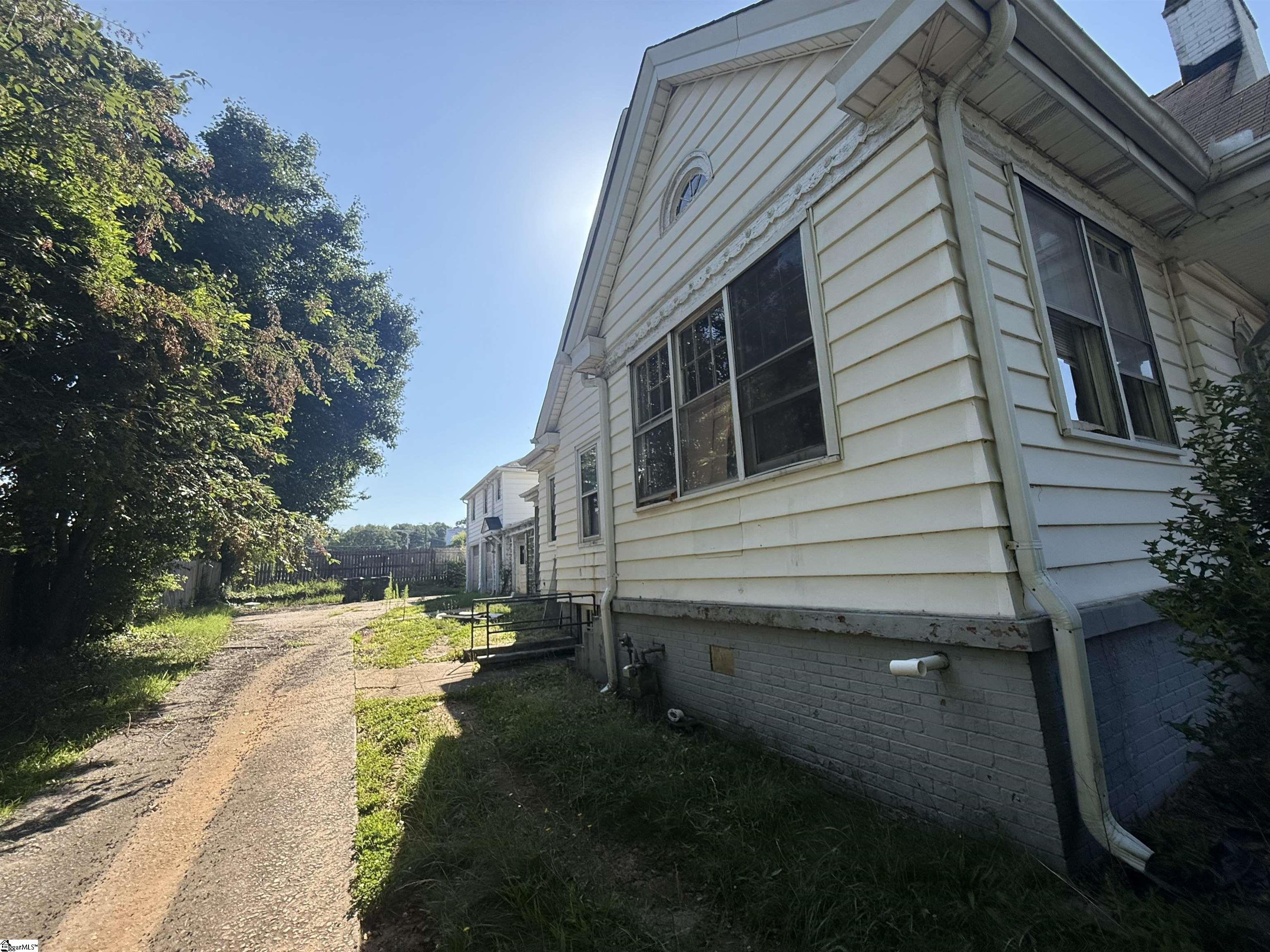 105 S 5th Street Easley, SC 29640