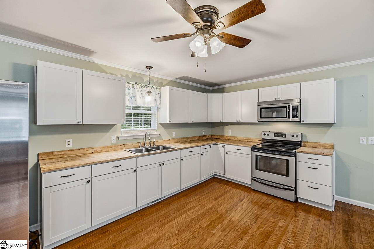 2511 & 258 Pineland Shores Circle Cross Hill, SC 29332