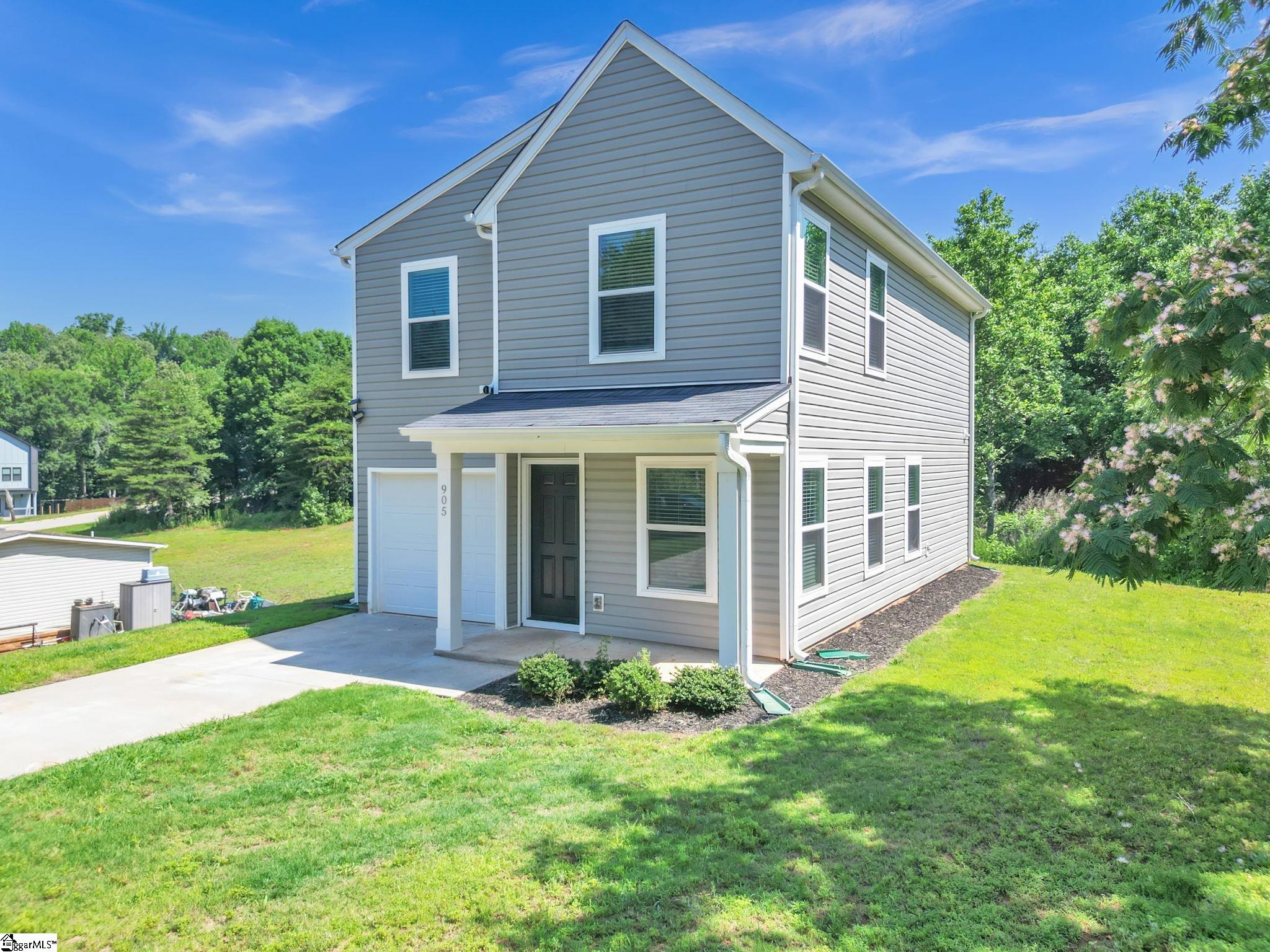 905 Helm Court Greenville, SC 29617