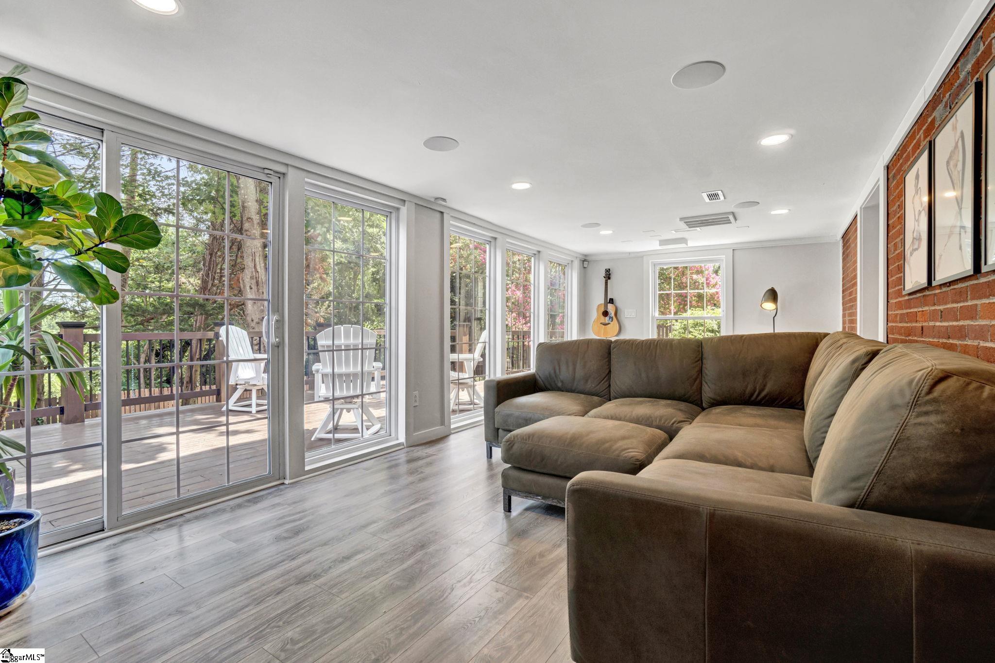 420 Longview Terrace Greenville, SC 29605