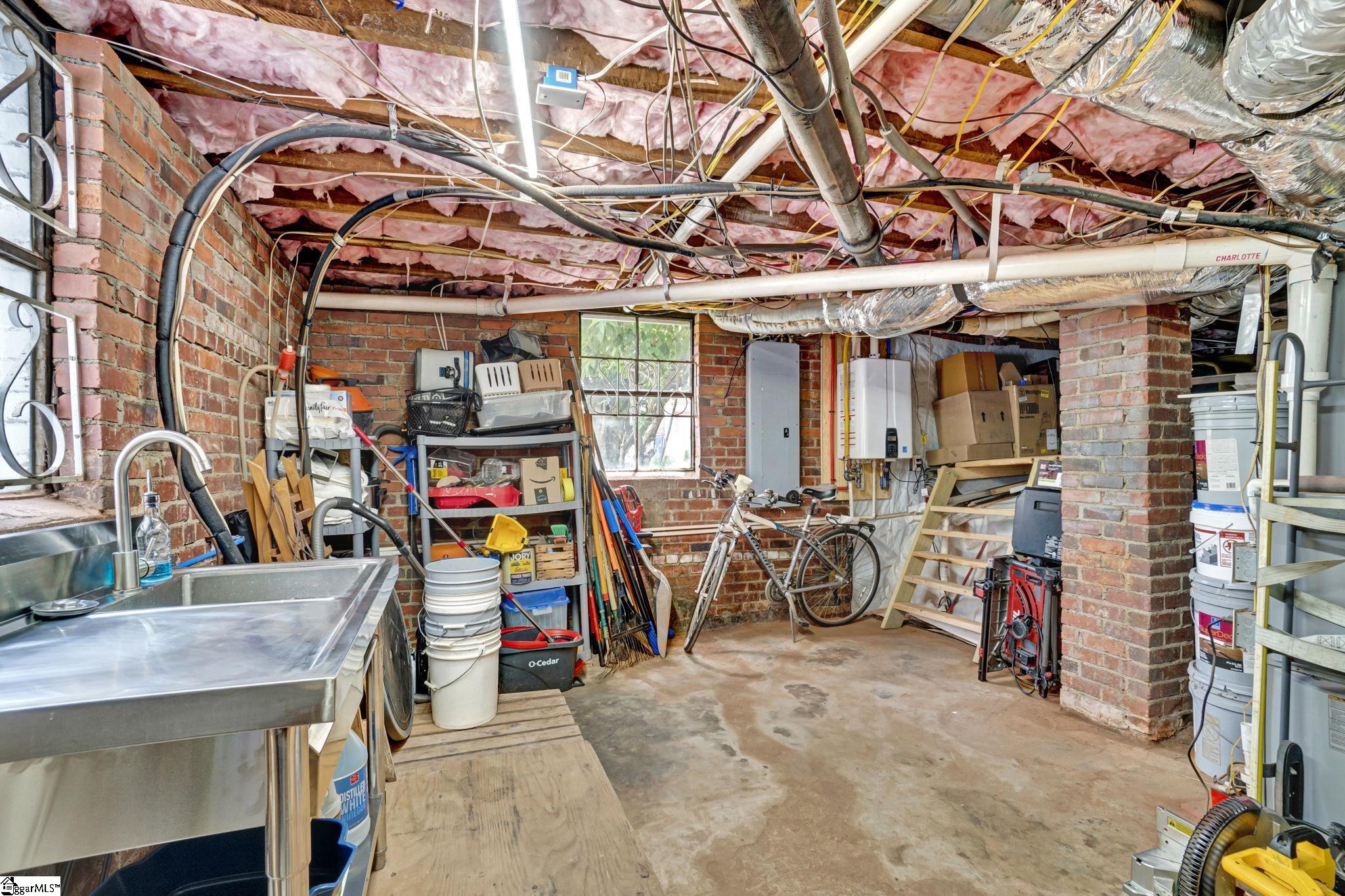 420 Longview Terrace Greenville, SC 29605