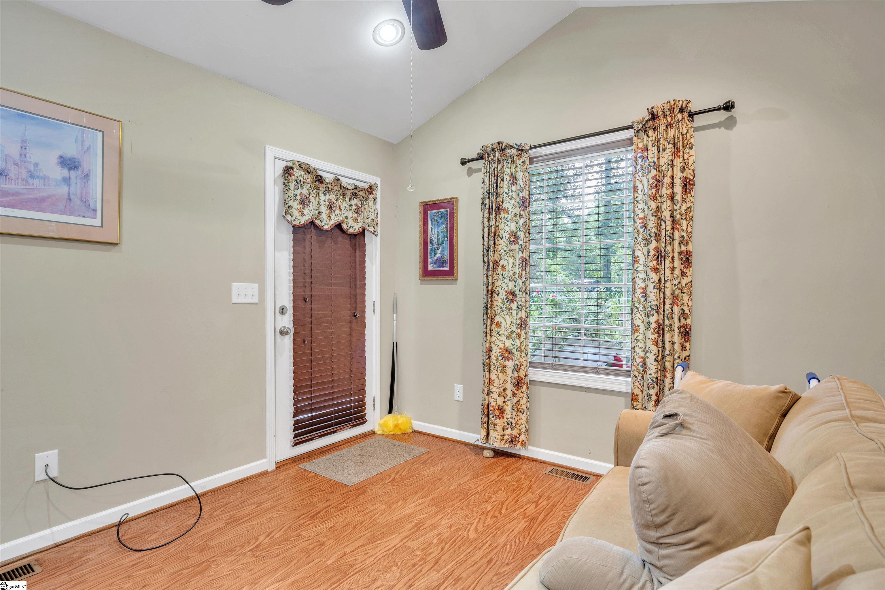 552 B S Buckhorn Road Greenville, SC 29609