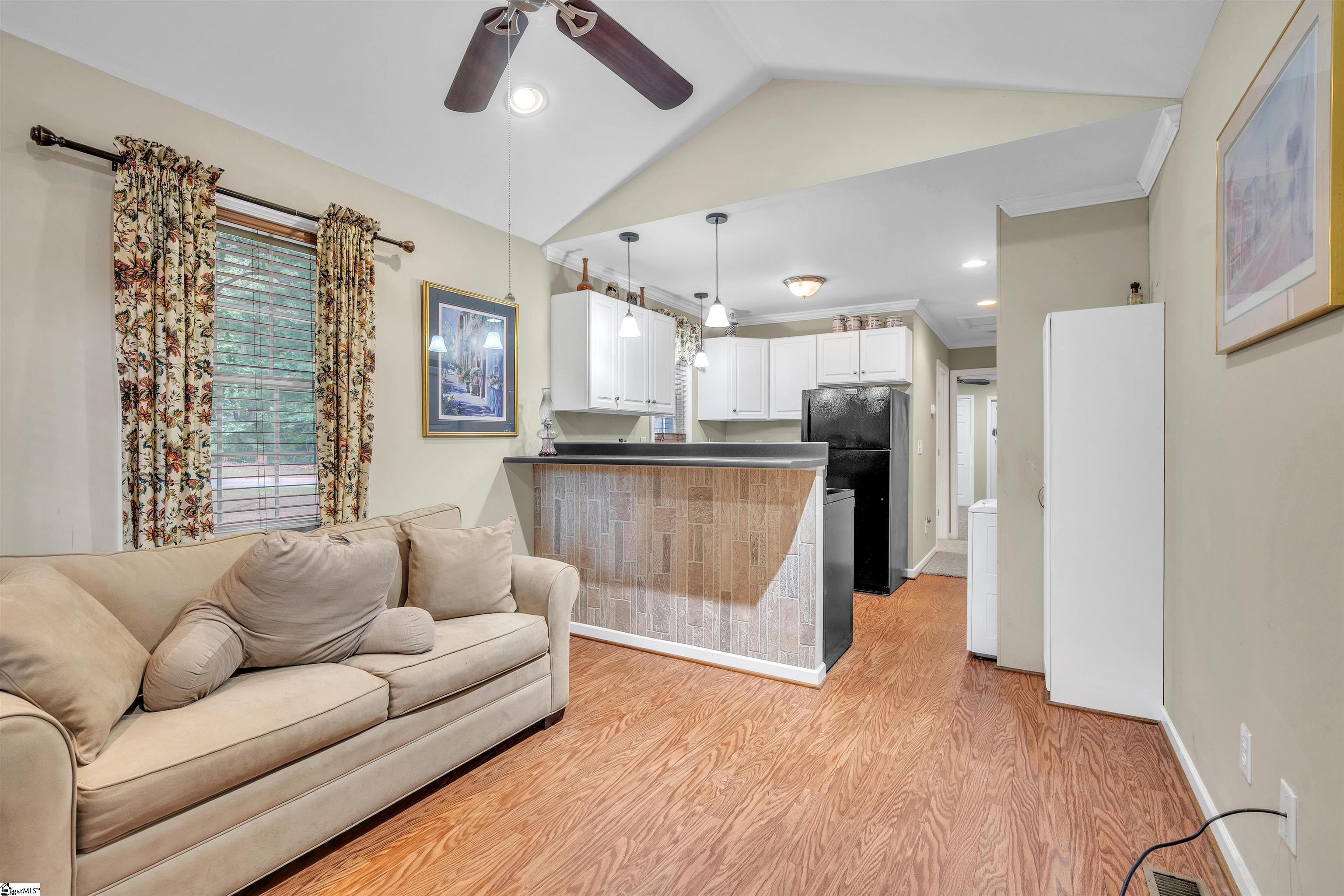 552 B S Buckhorn Road Greenville, SC 29609