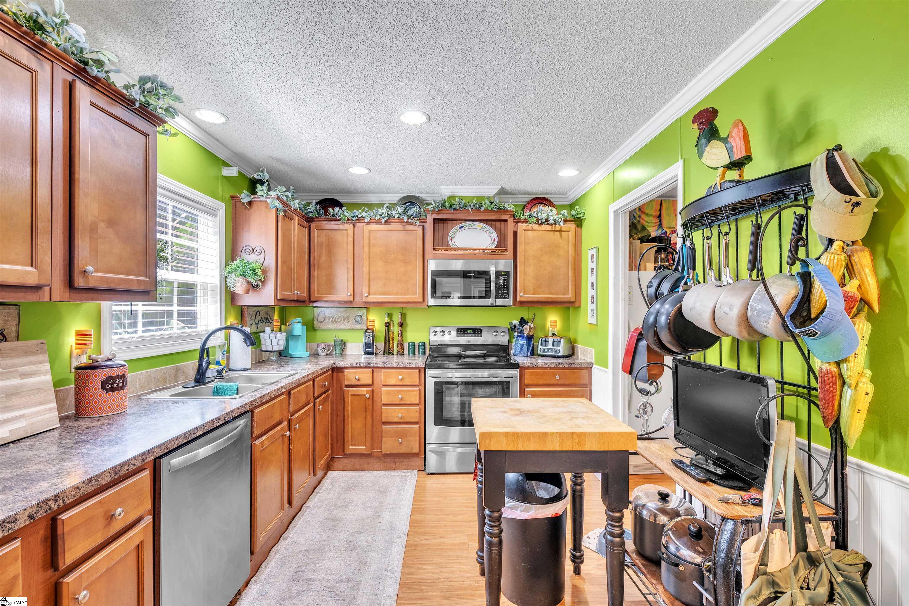 552 B S Buckhorn Road Greenville, SC 29609