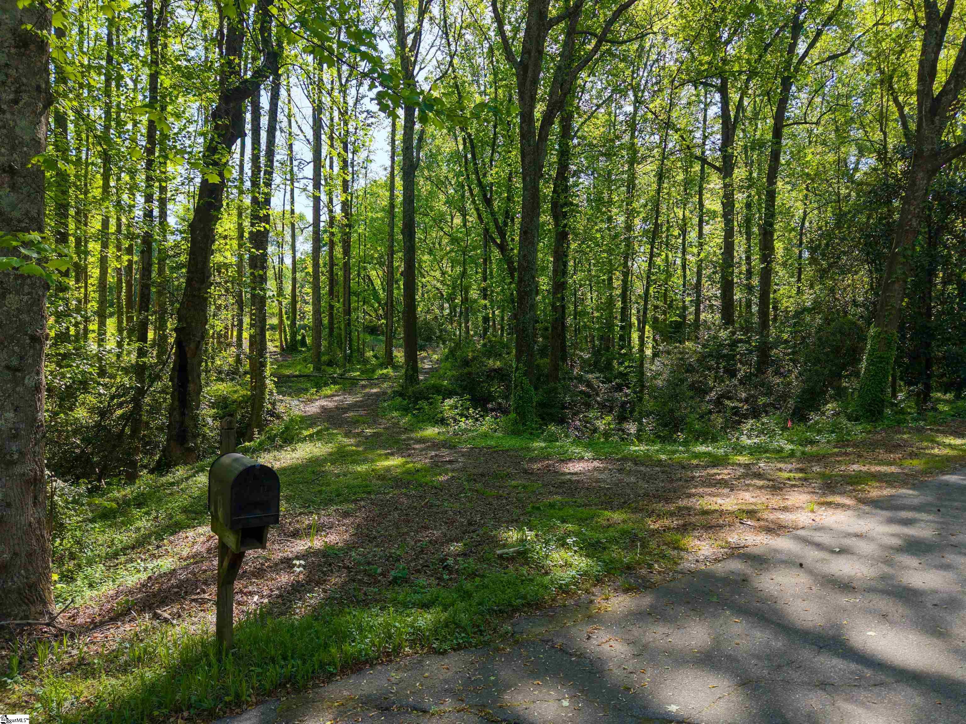 6 Stratton Place Greenville, SC 29615