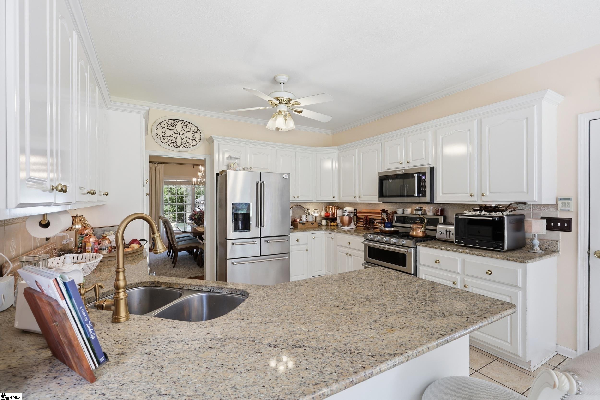 110 Hawnes Place Anderson, SC 29621