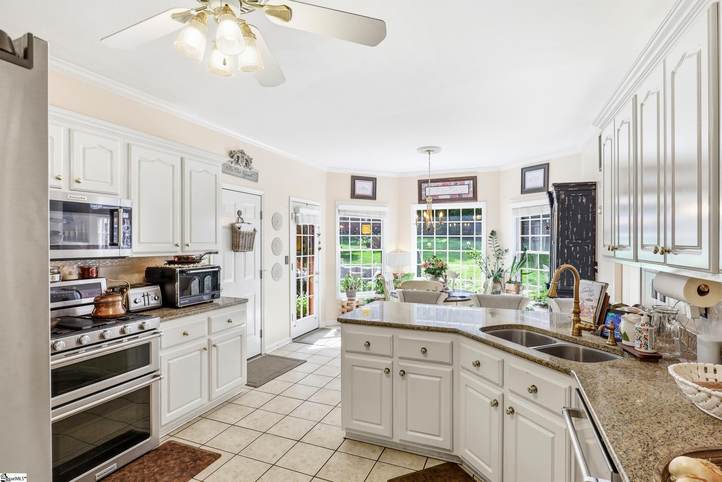 110 Hawnes Place Anderson, SC 29621