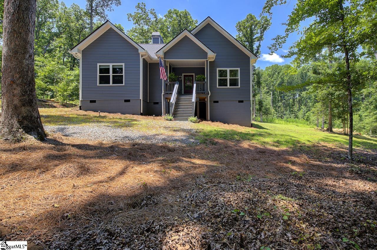 54 Lakeview Road, Fountain Inn, SC 29644