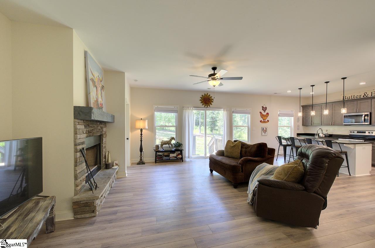 54 Lakeview Road Fountain Inn, SC 29644