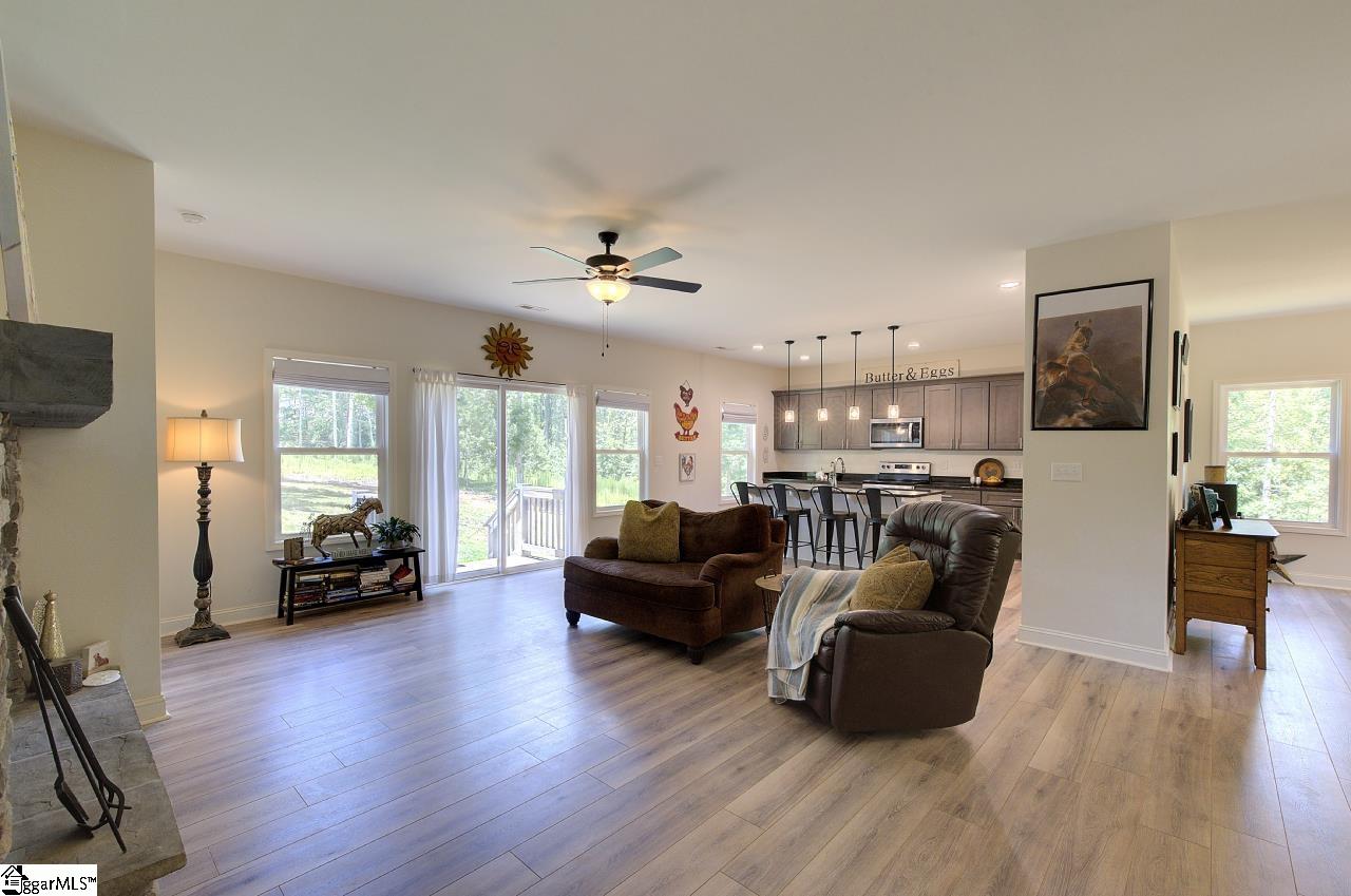 54 Lakeview Road Fountain Inn, SC 29644