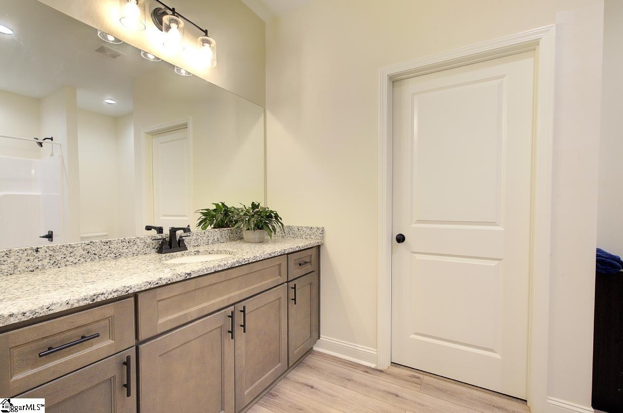 54 Lakeview Road Fountain Inn, SC 29644