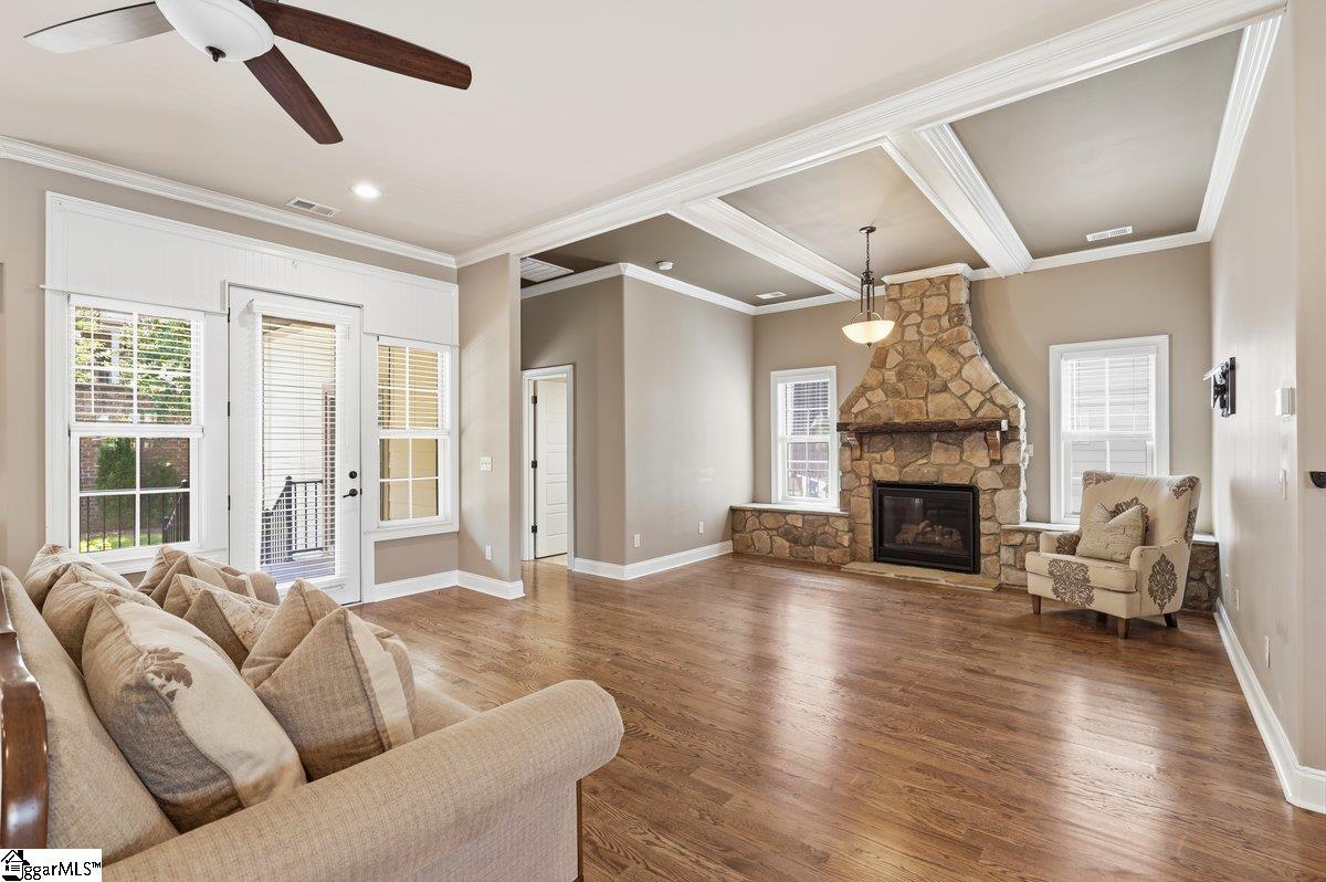 350 Laguna Lane Simpsonville, SC 29680