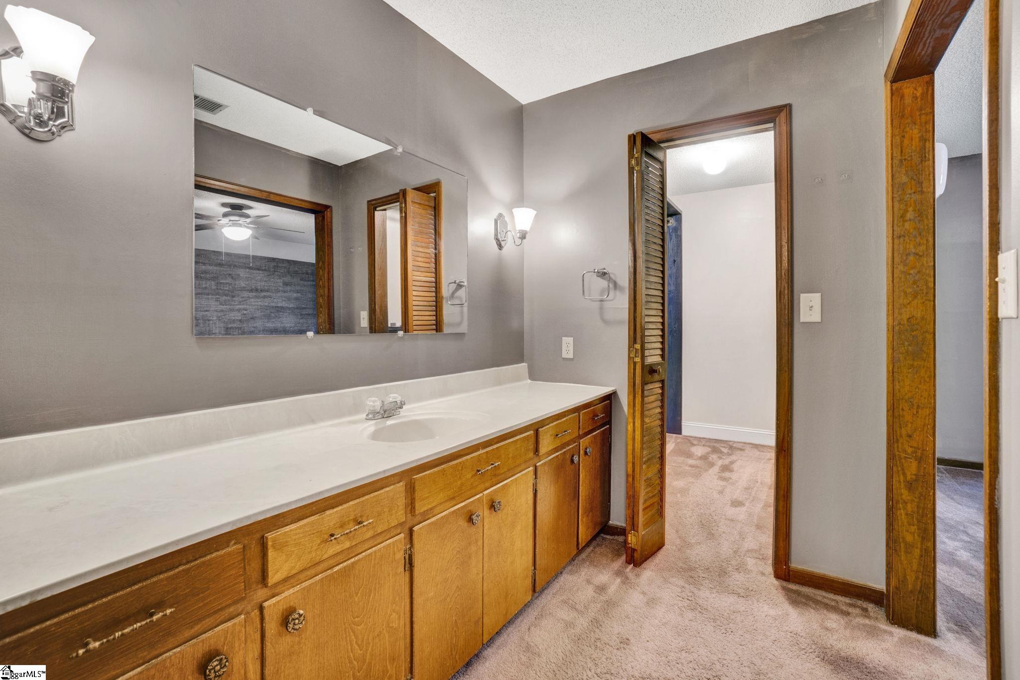 346 Shenandoah Drive Laurens, SC 29630