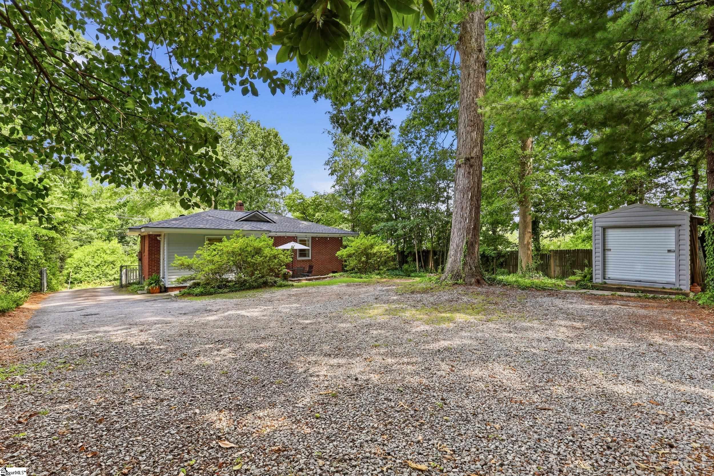 116 Azalea Court Greenville, SC 29615