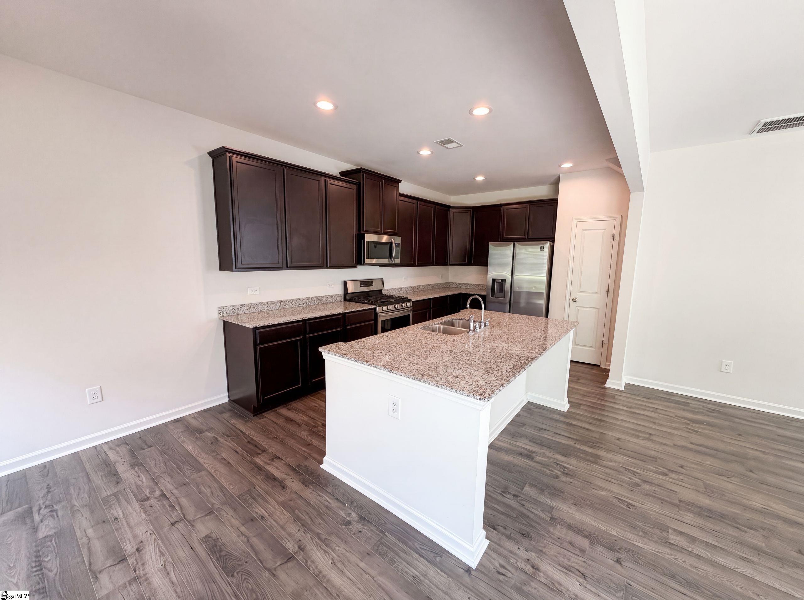 533 Baycraft Lane Simpsonville, SC 29681