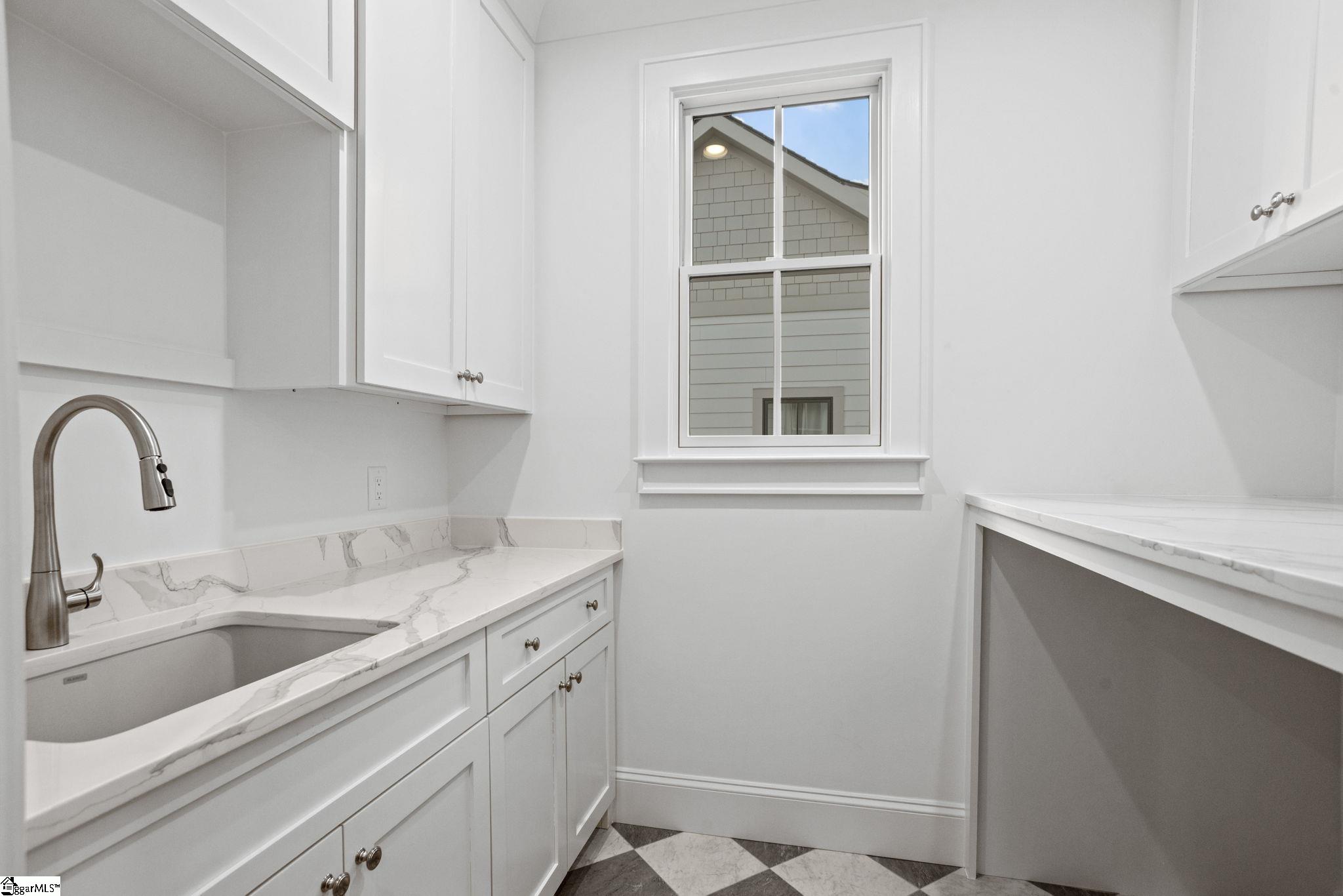 210 W Mountainview Avenue Greenville, SC 29609